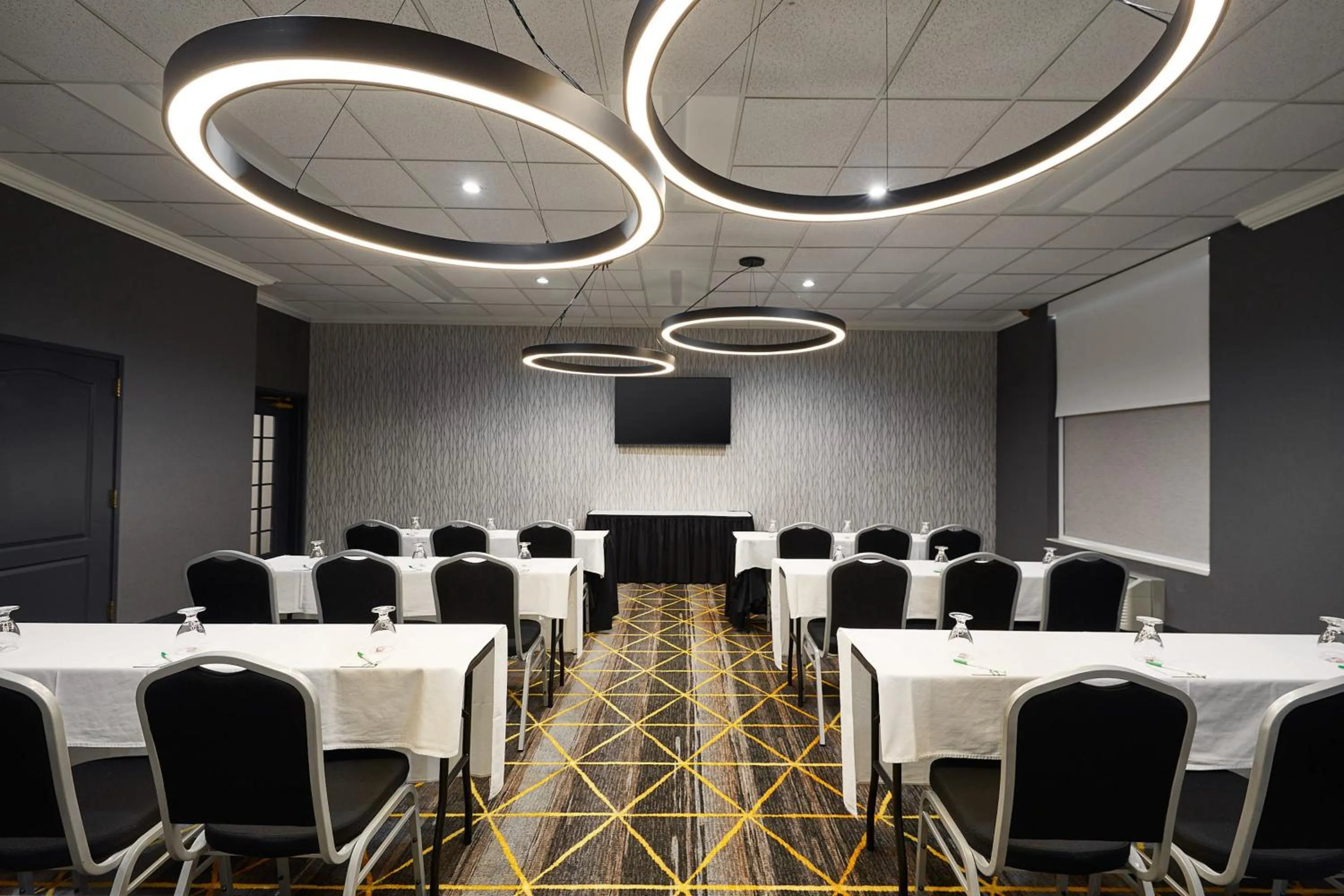Meeting/conference room in Holiday Inn Hotel & Suites Madison West - Middleton by IHG