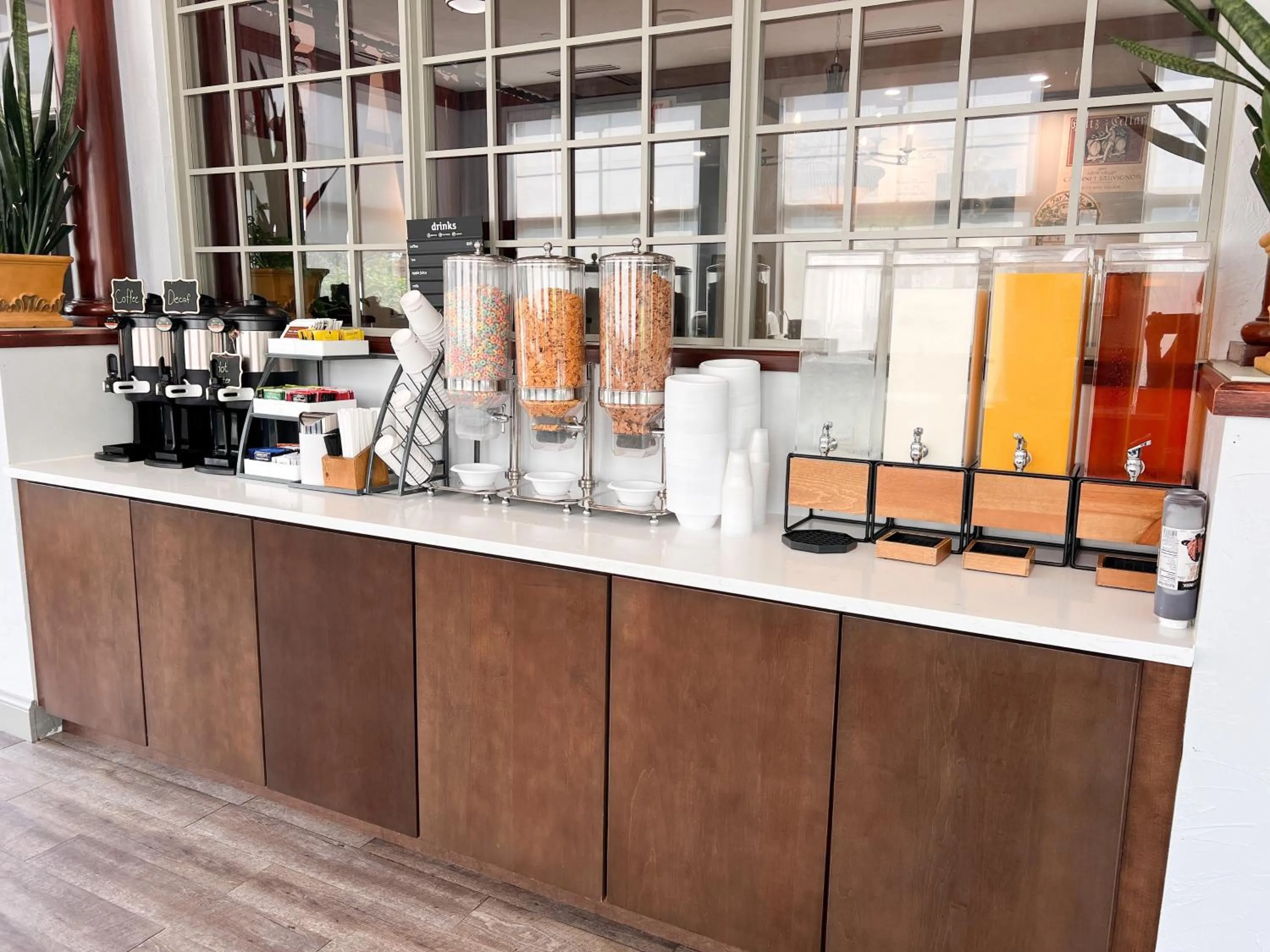 Breakfast in Holiday Inn Hotel & Suites Madison West - Middleton by IHG