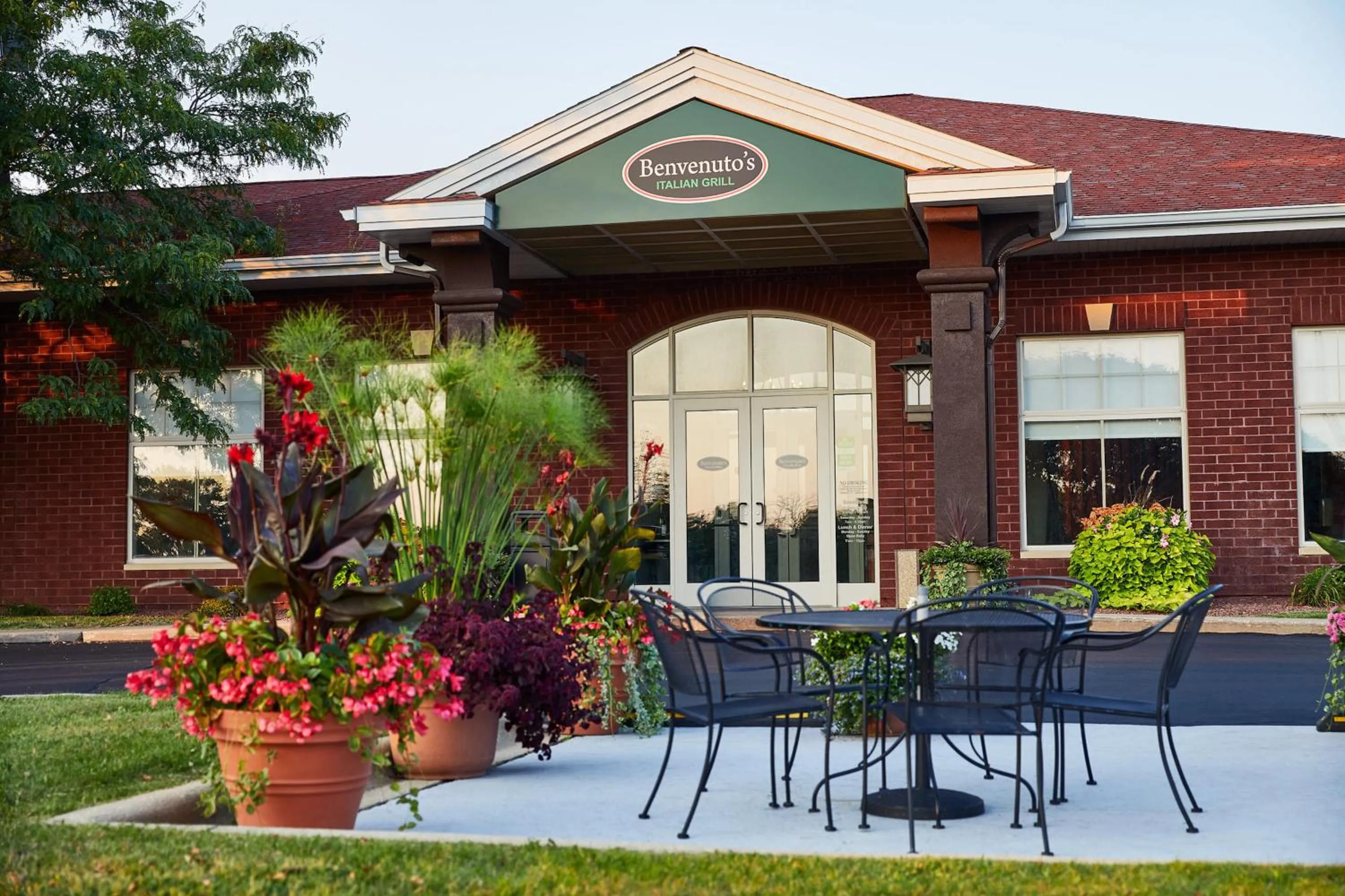 Property building in Holiday Inn Hotel & Suites Madison West - Middleton by IHG