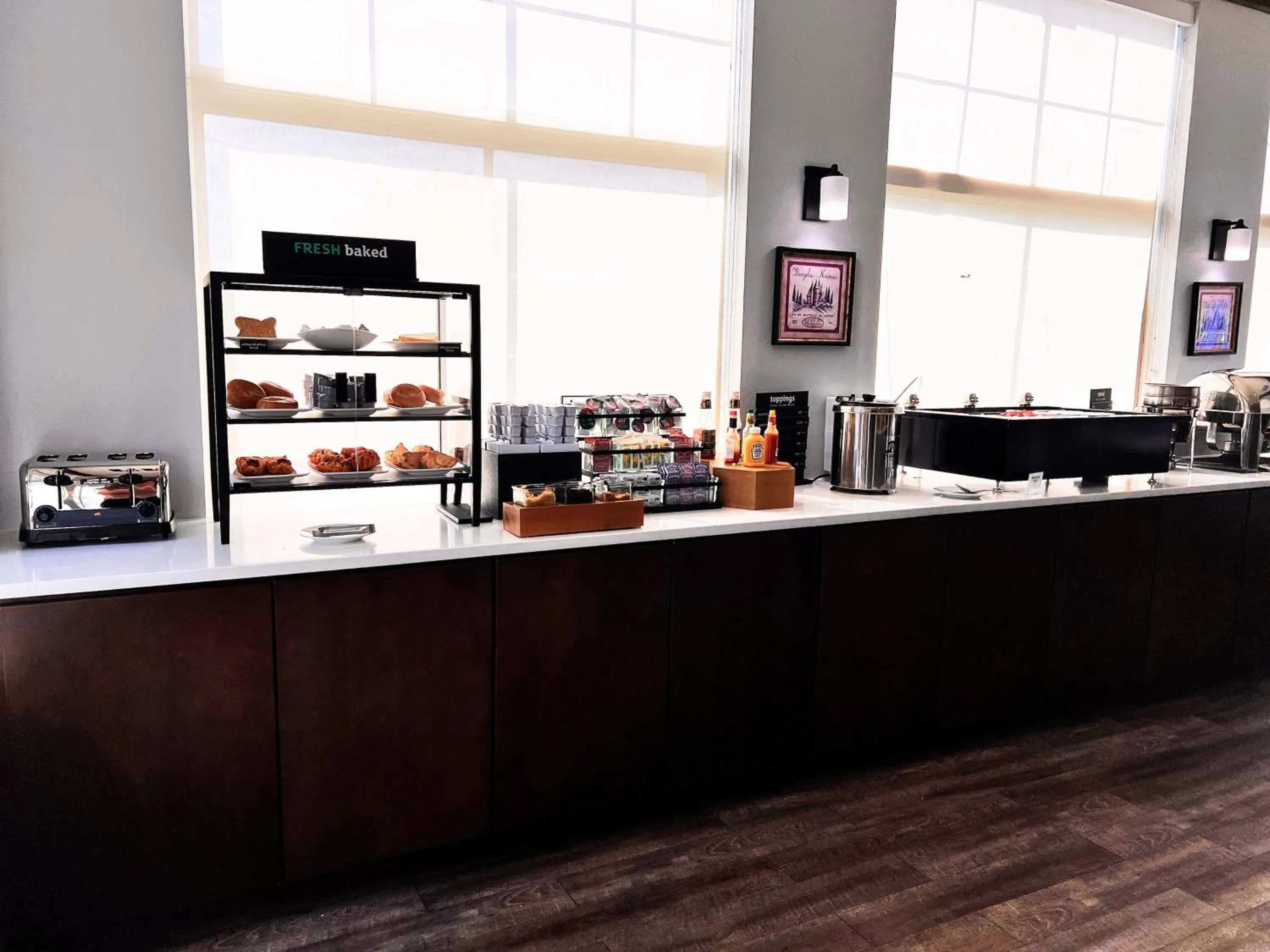 Breakfast in Holiday Inn Hotel & Suites Madison West - Middleton by IHG