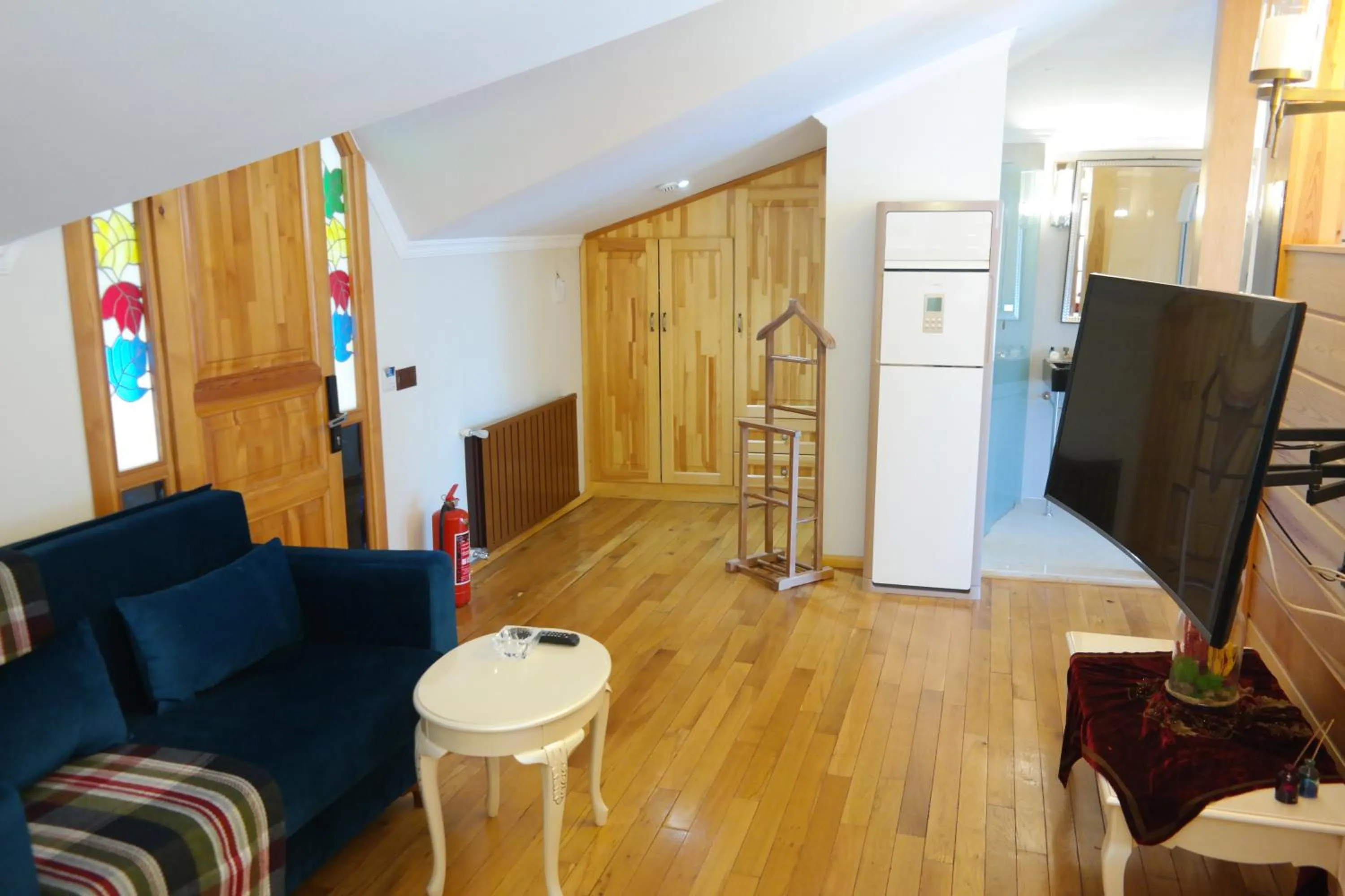 TV and multimedia in Aşıklar Otel By Şükrü