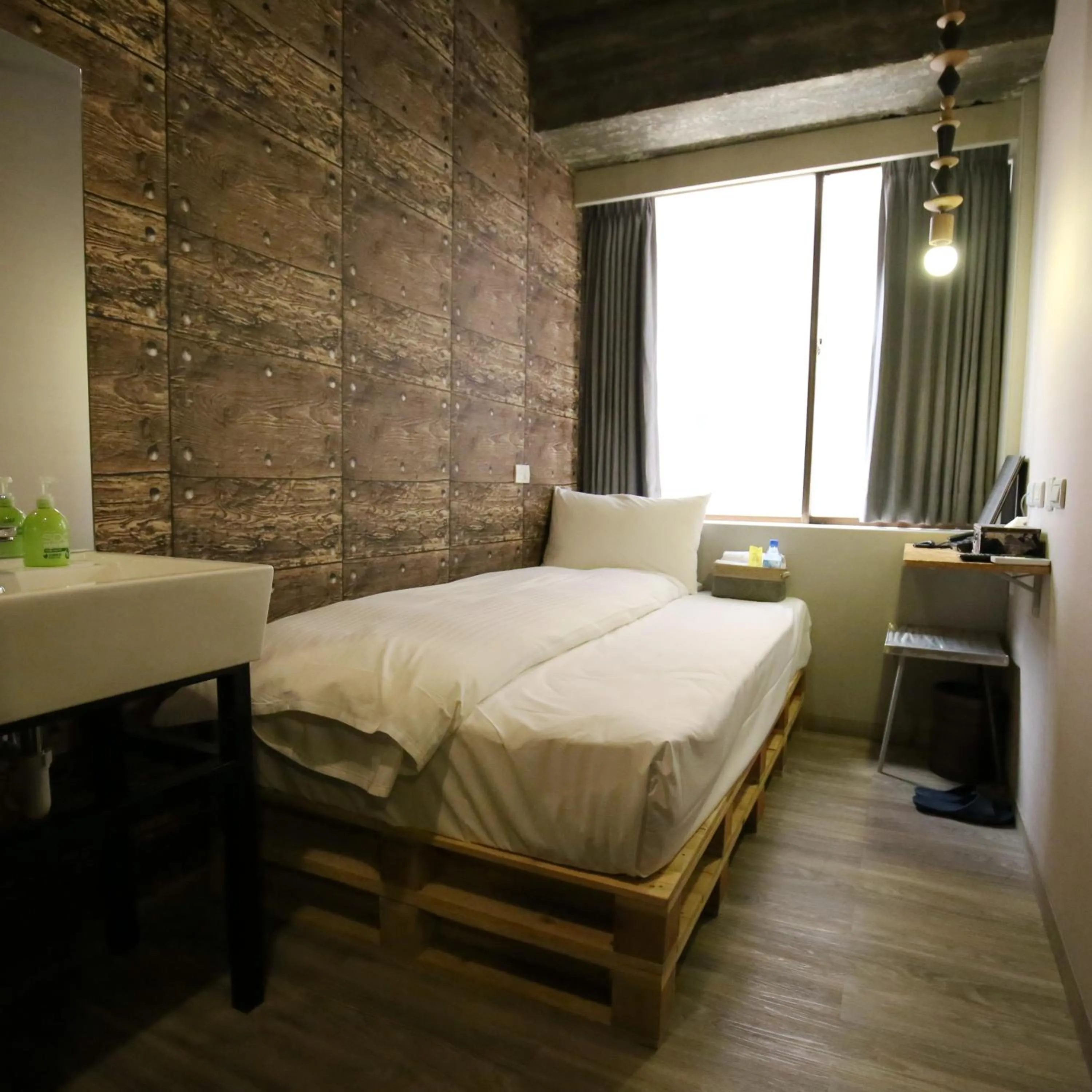 Bedroom, Bed in NYS Loft Hotel