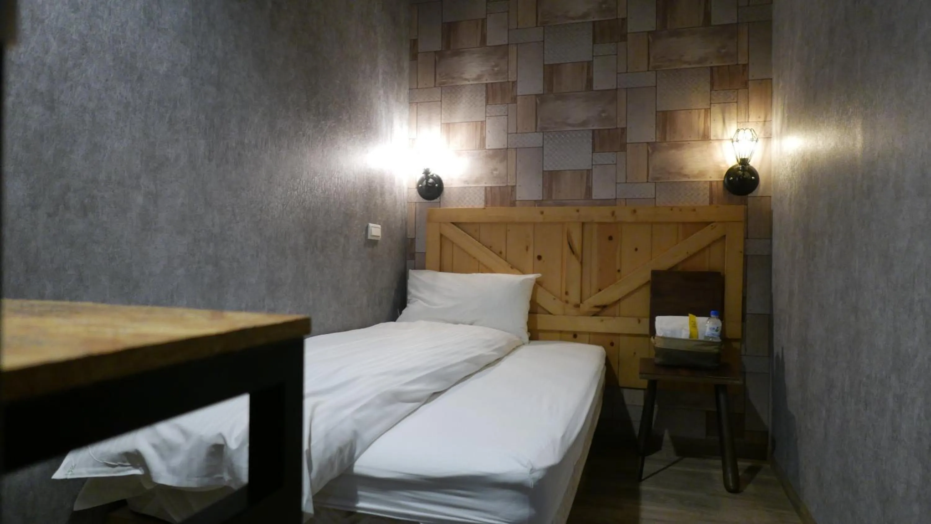 Bed in NYS Loft Hotel