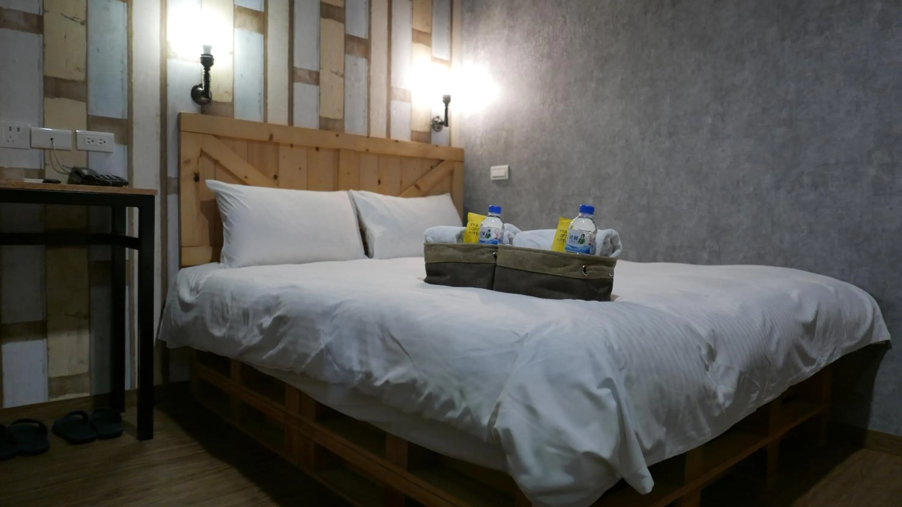 Bed in NYS Loft Hotel