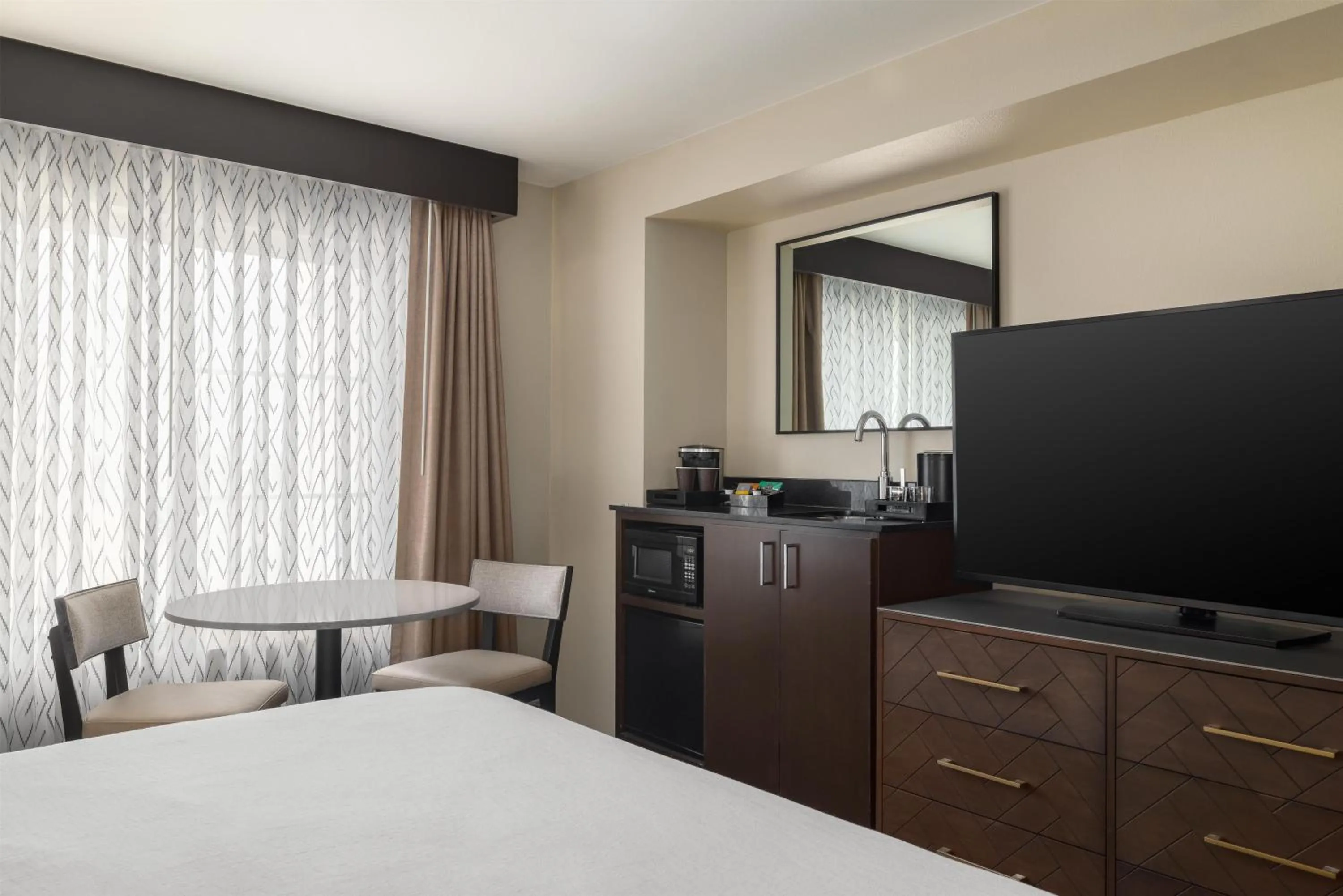 Other, Bed in Embassy Suites by Hilton Laredo