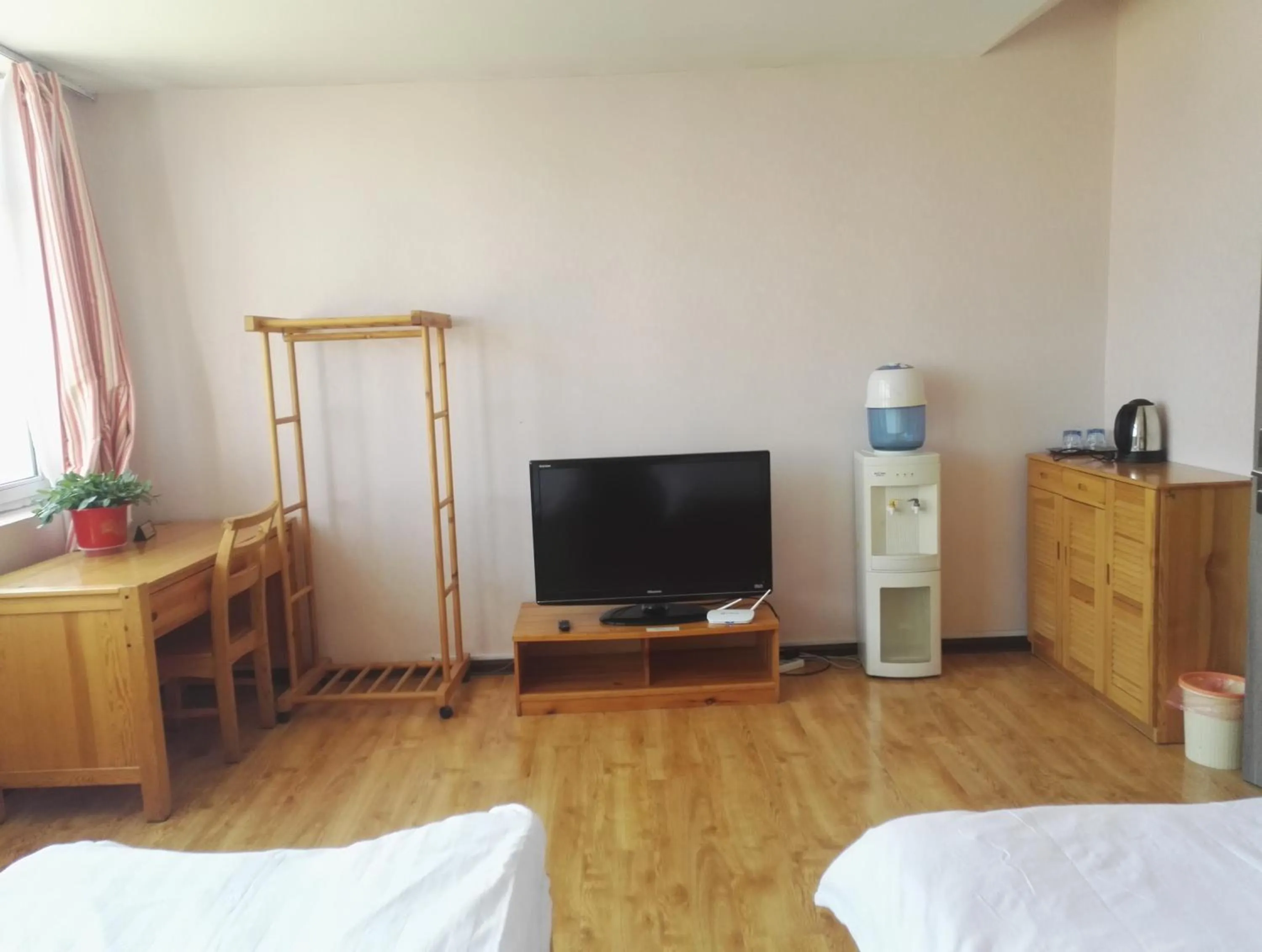 Photo of the whole room, Bed in LETE Hostel