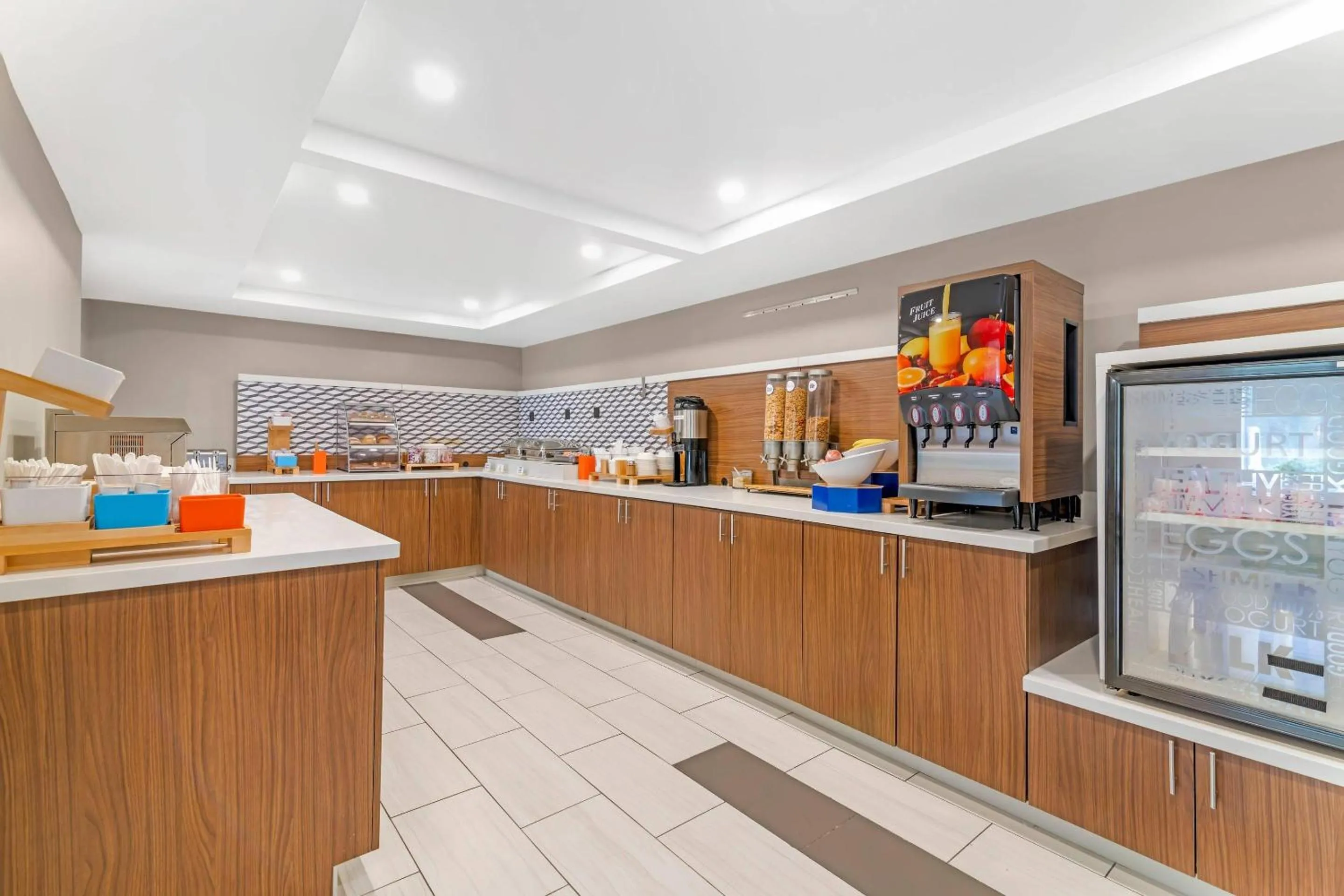 Breakfast in Keene Elm City Hotel, an Ascend Collection Hotel