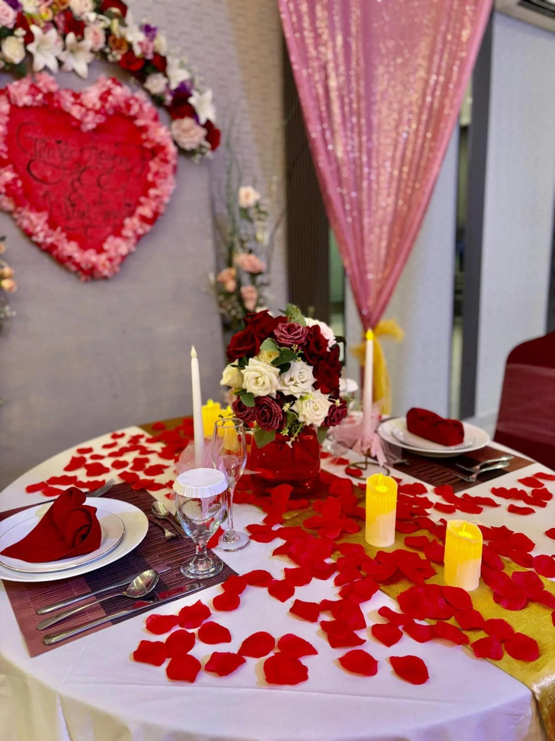 Dinner in All Nite and Day Hotel Alam Sutera