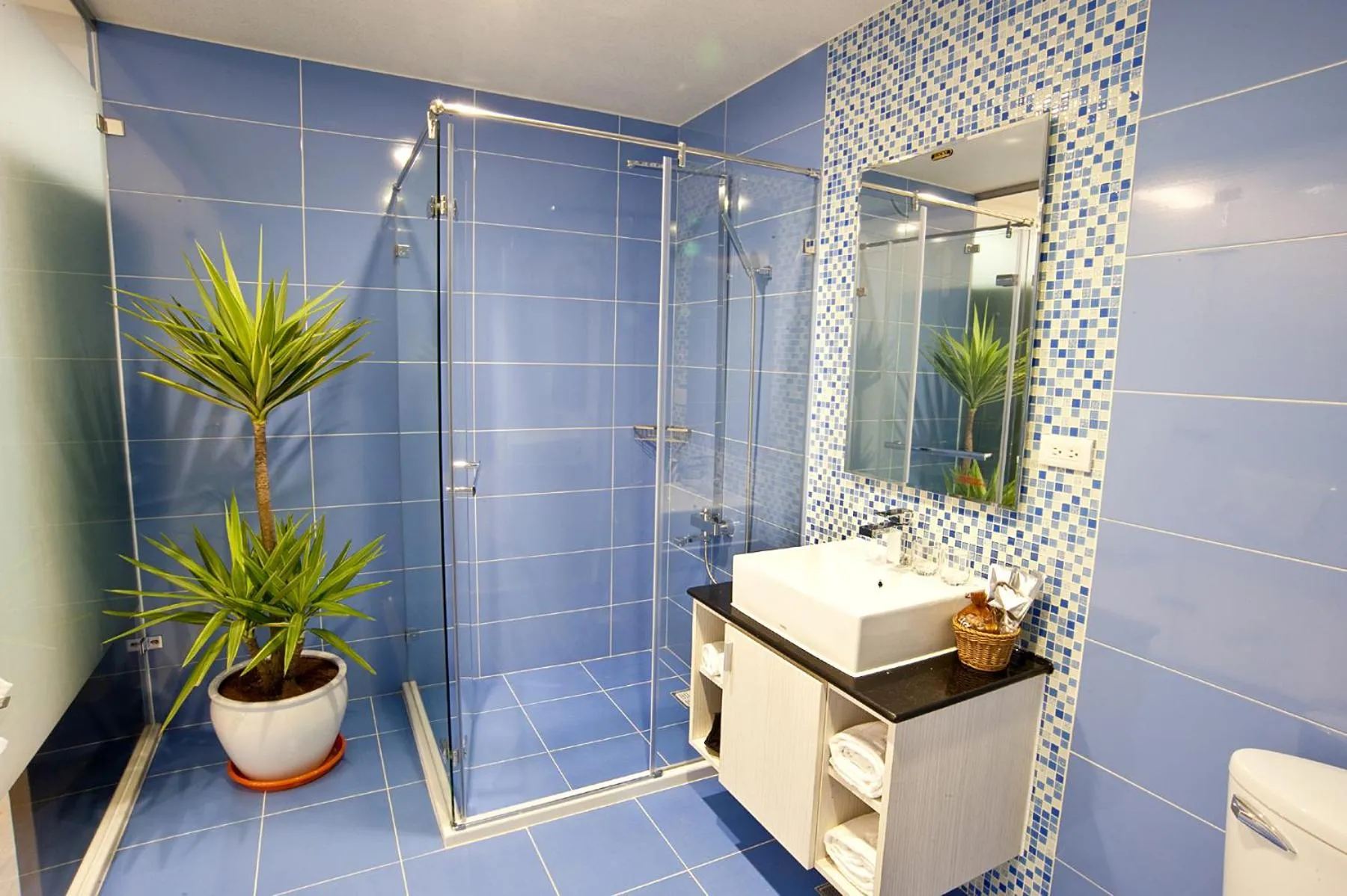 Bathroom in Flower Style B&B