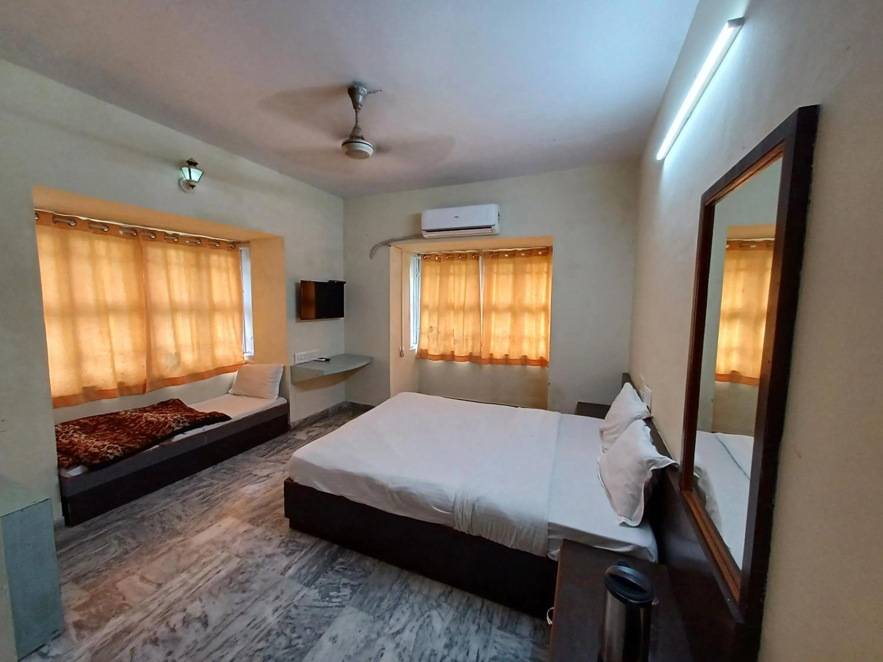 Bedroom, Bed in Hotel Blue Valley