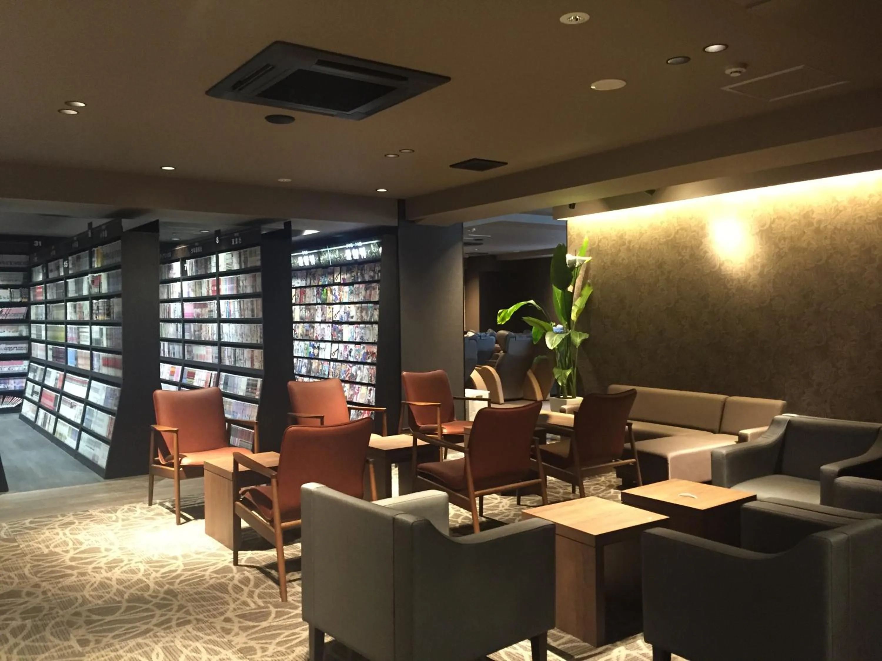 Property building in Gran Custama Ueno