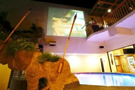 Swimming Pool in Palm Grass Hotel