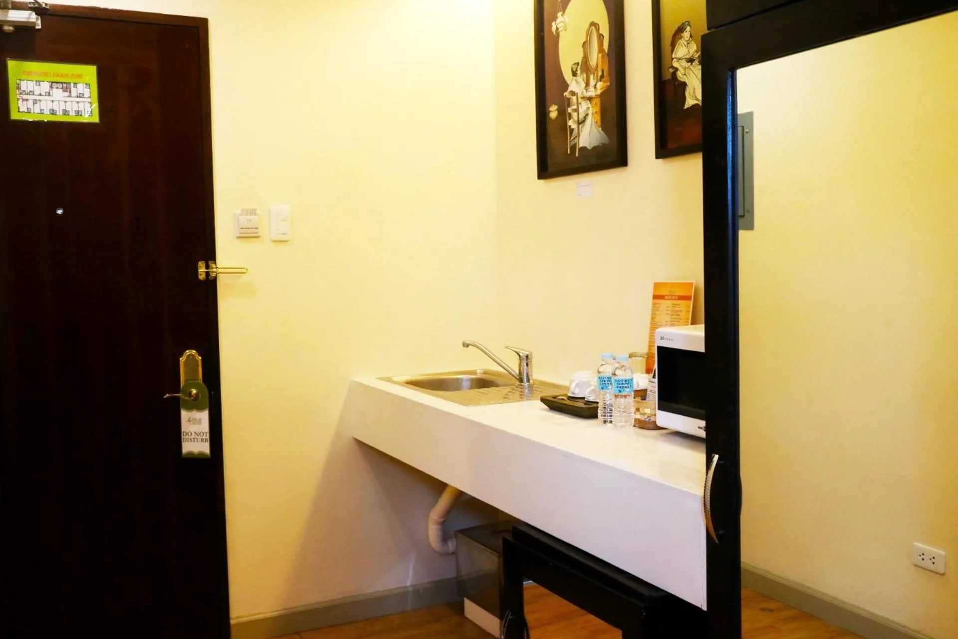 TV/Entertainment Center in Palm Grass Hotel