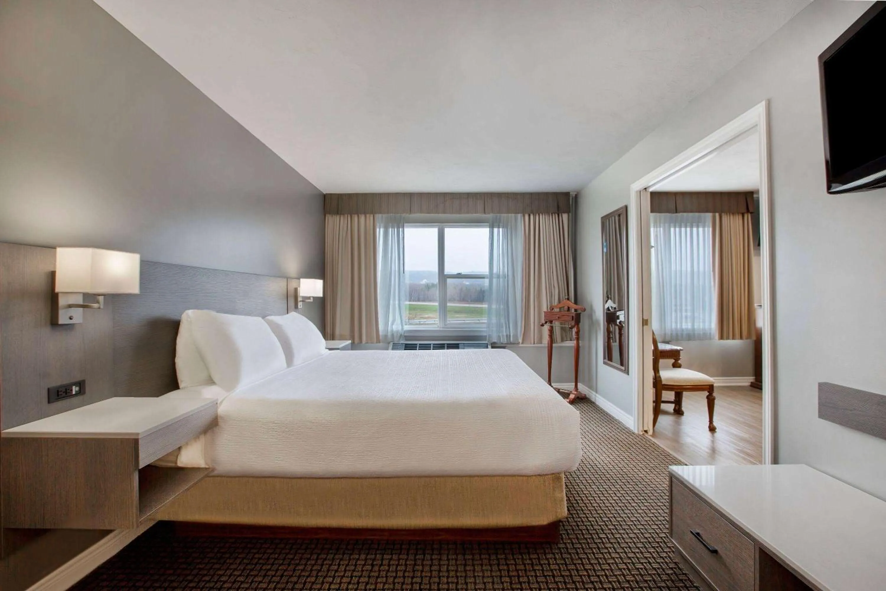 Photo of the whole room, Bed in Days Inn & Suites by Wyndham Moncton