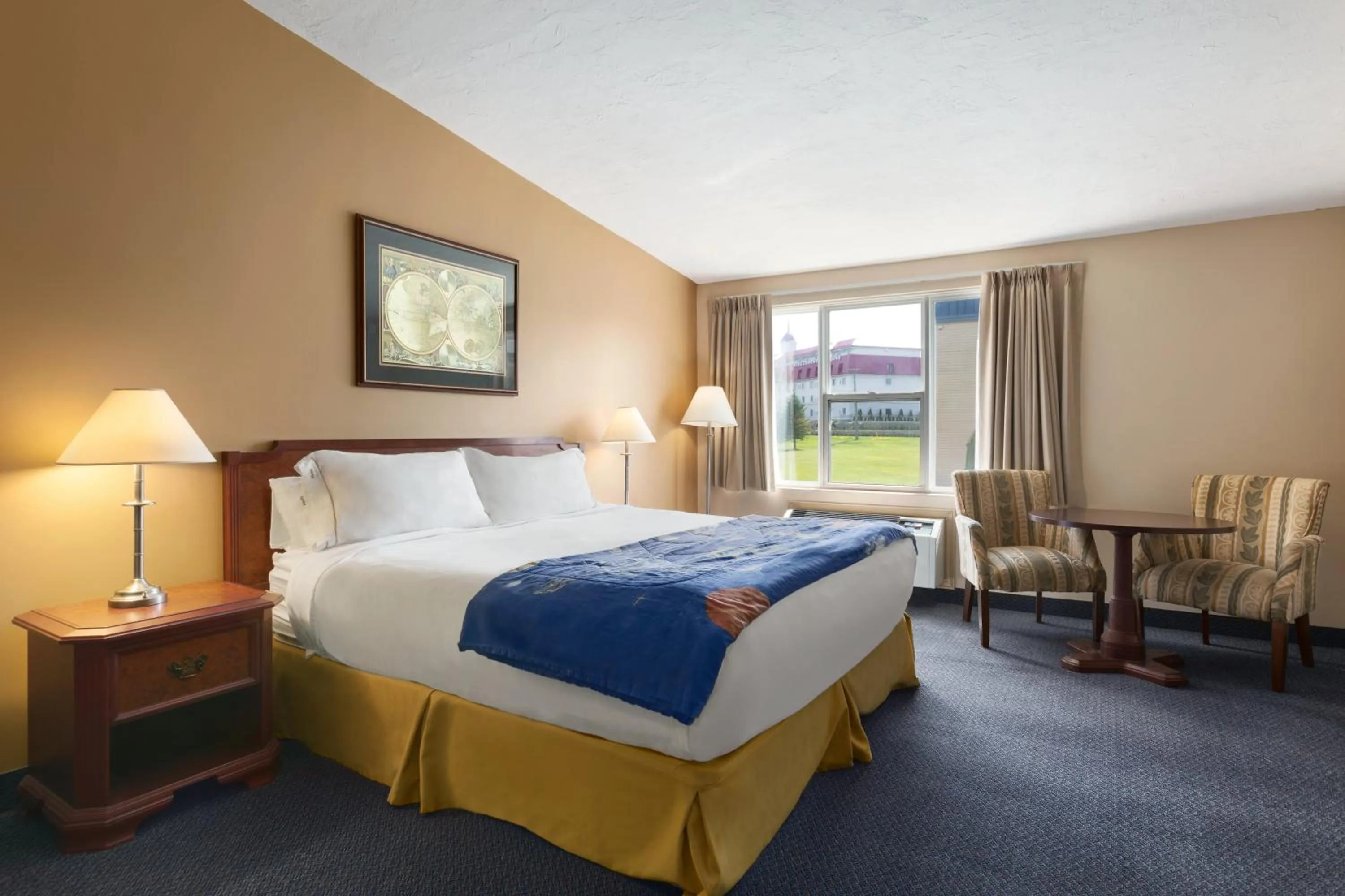 Day, Bed in Days Inn & Suites by Wyndham Moncton