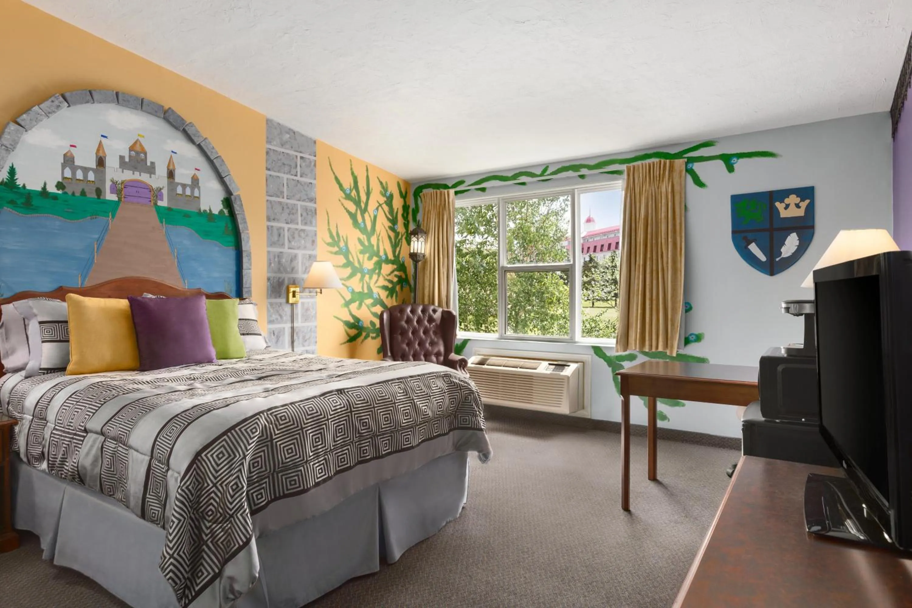 Day, Bed in Days Inn & Suites by Wyndham Moncton