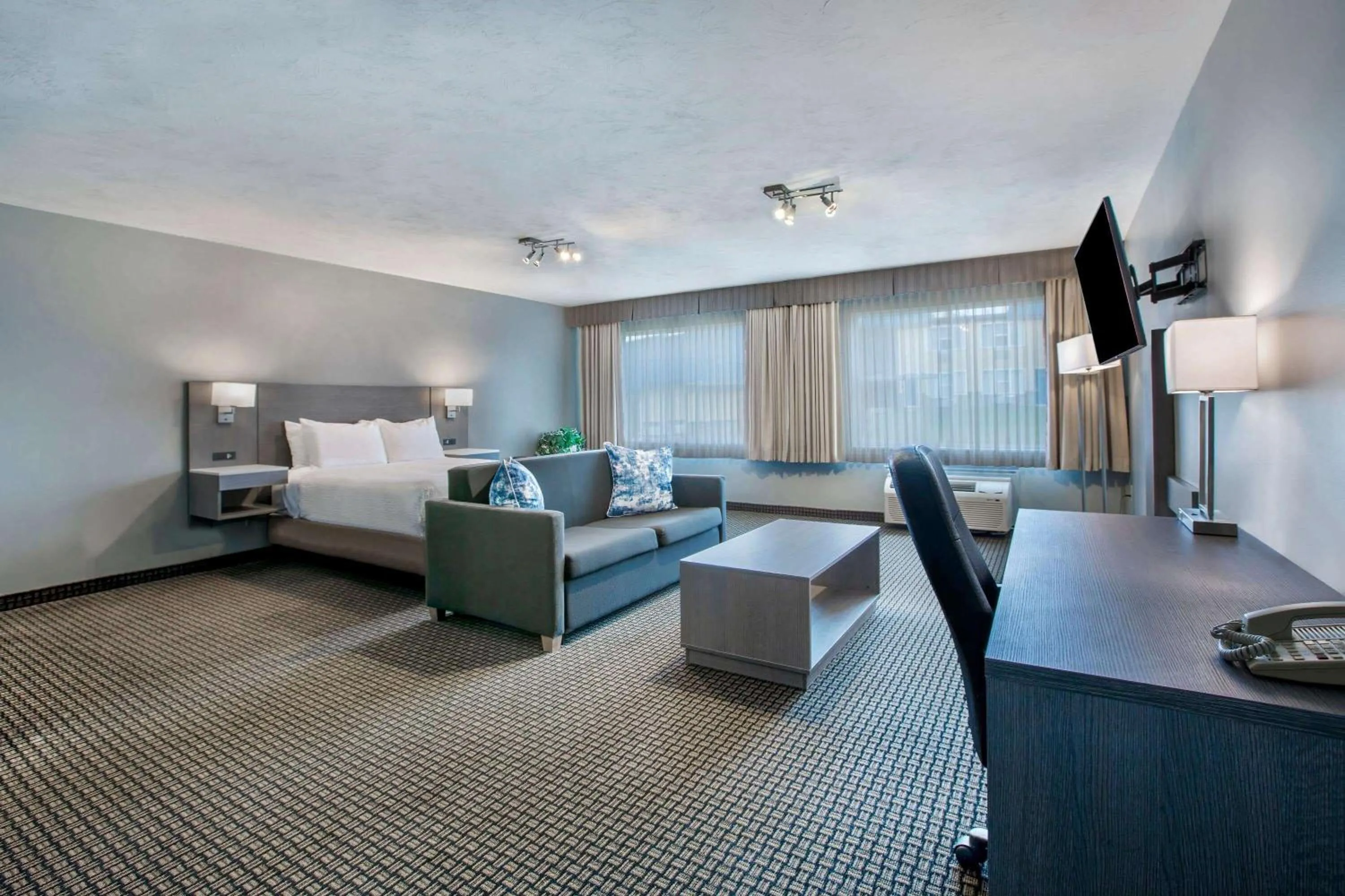 Photo of the whole room, Bed in Days Inn & Suites by Wyndham Moncton