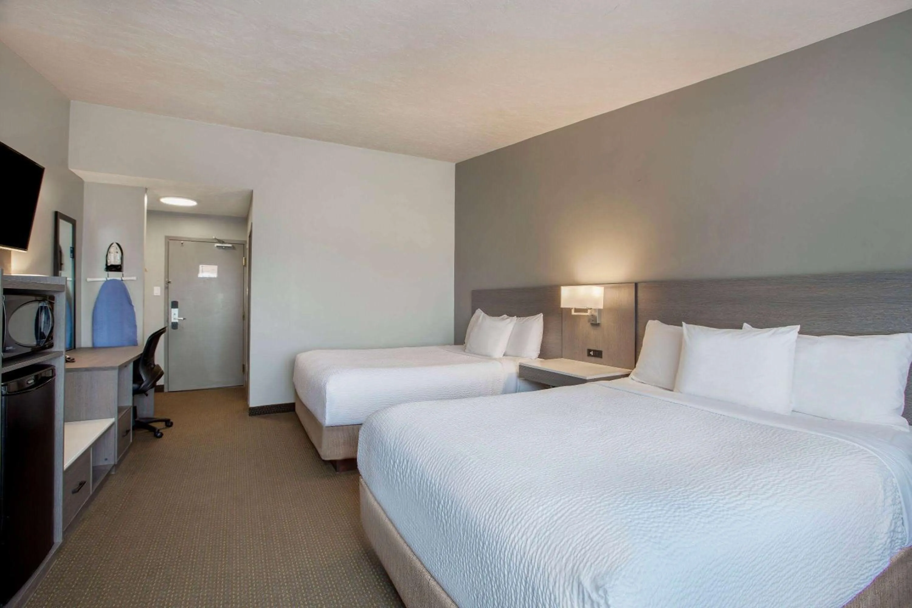 Bed in Days Inn & Suites by Wyndham Moncton