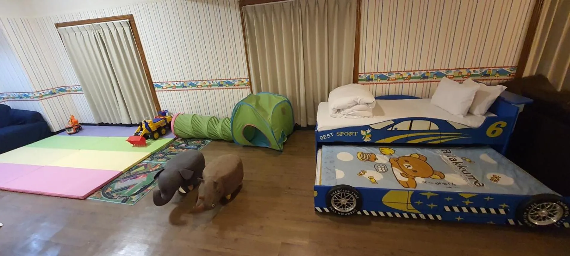 Bed in Tapeng Bay Holiday Hotel