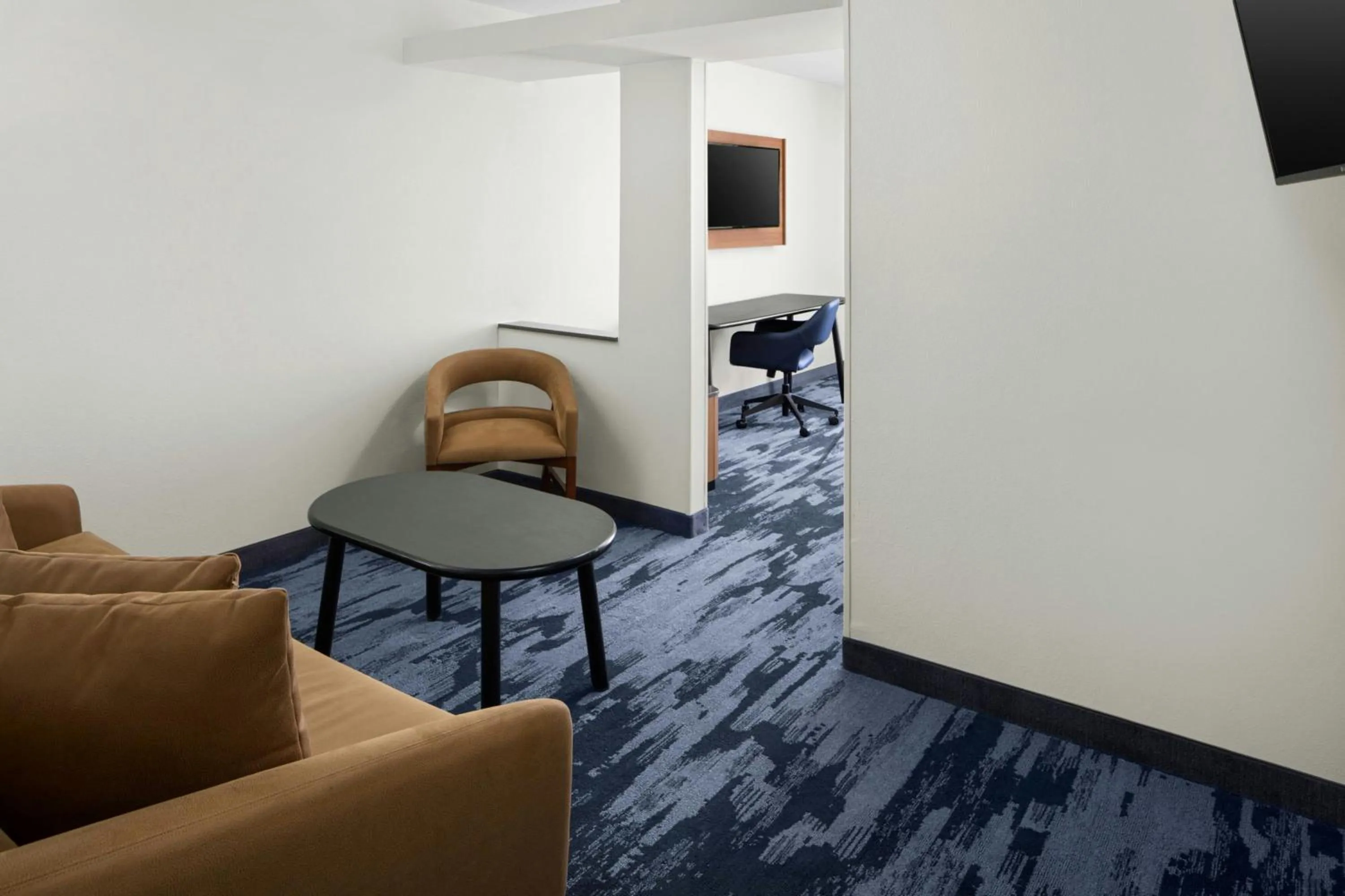 Living room in Fairfield Inn and Suites by Marriott South Boston