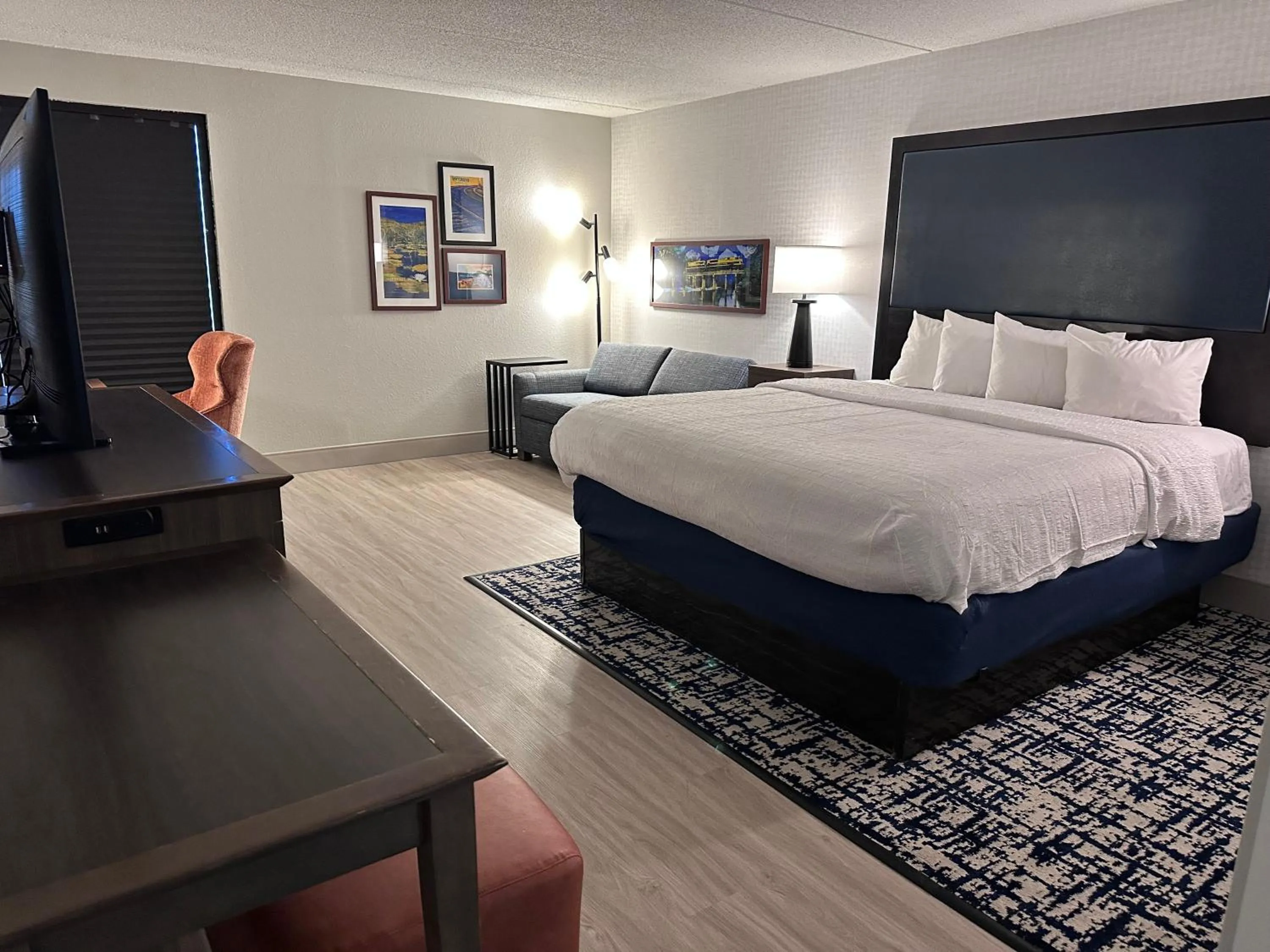 Bed in Hampton Inn Waycross