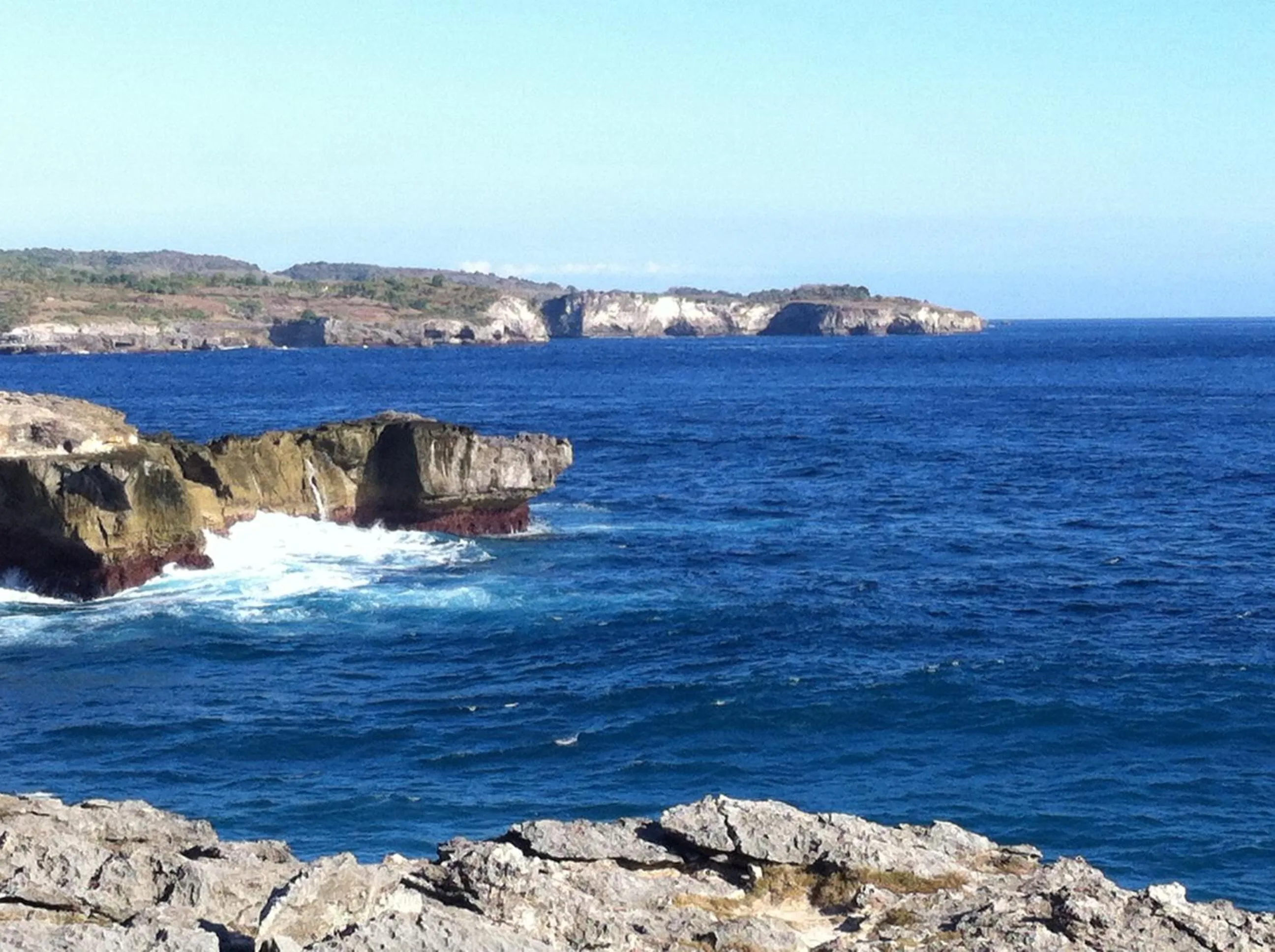 Natural landscape in Sunset Cave Villas Lembongan