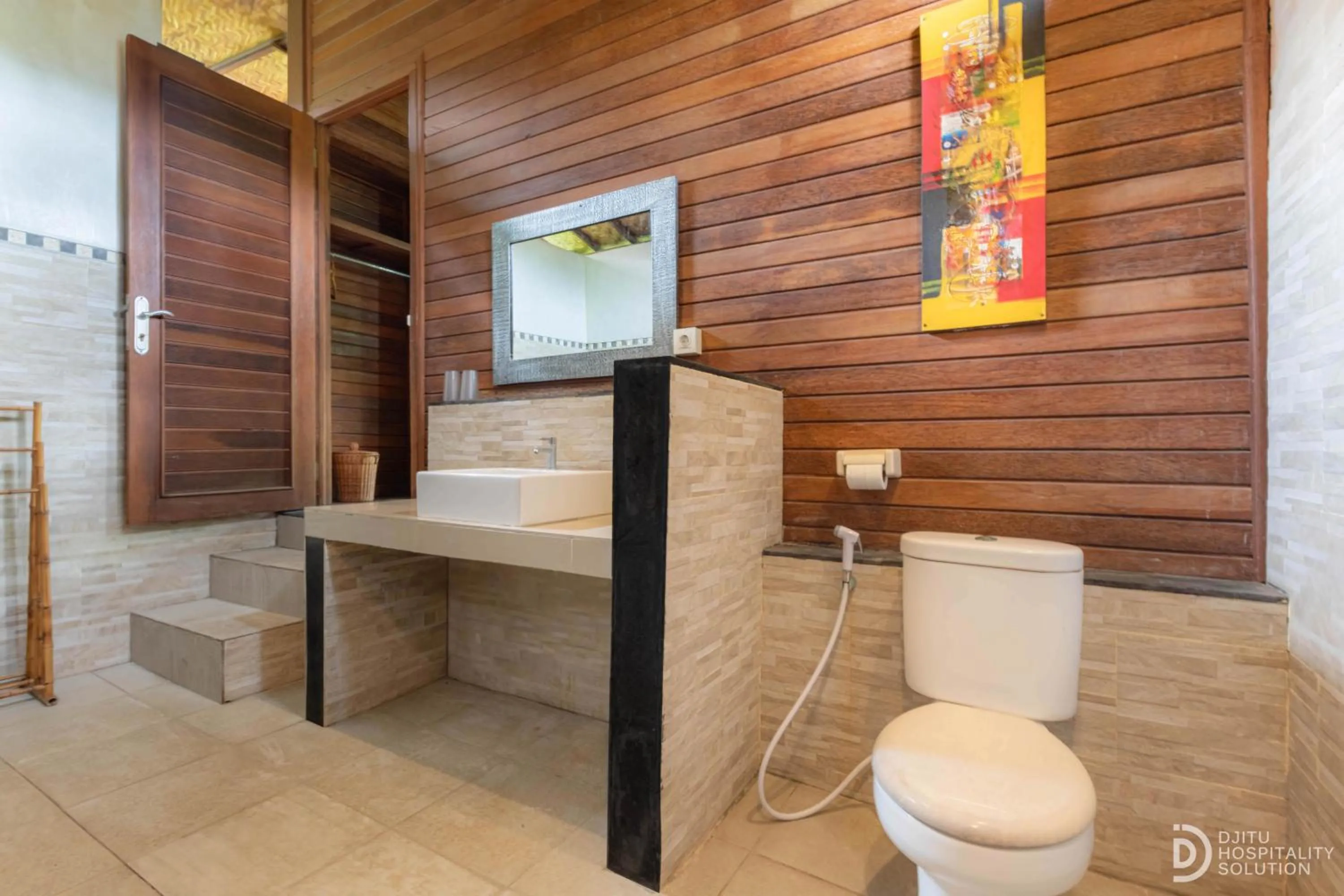Bathroom in Sunset Cave Villas Lembongan