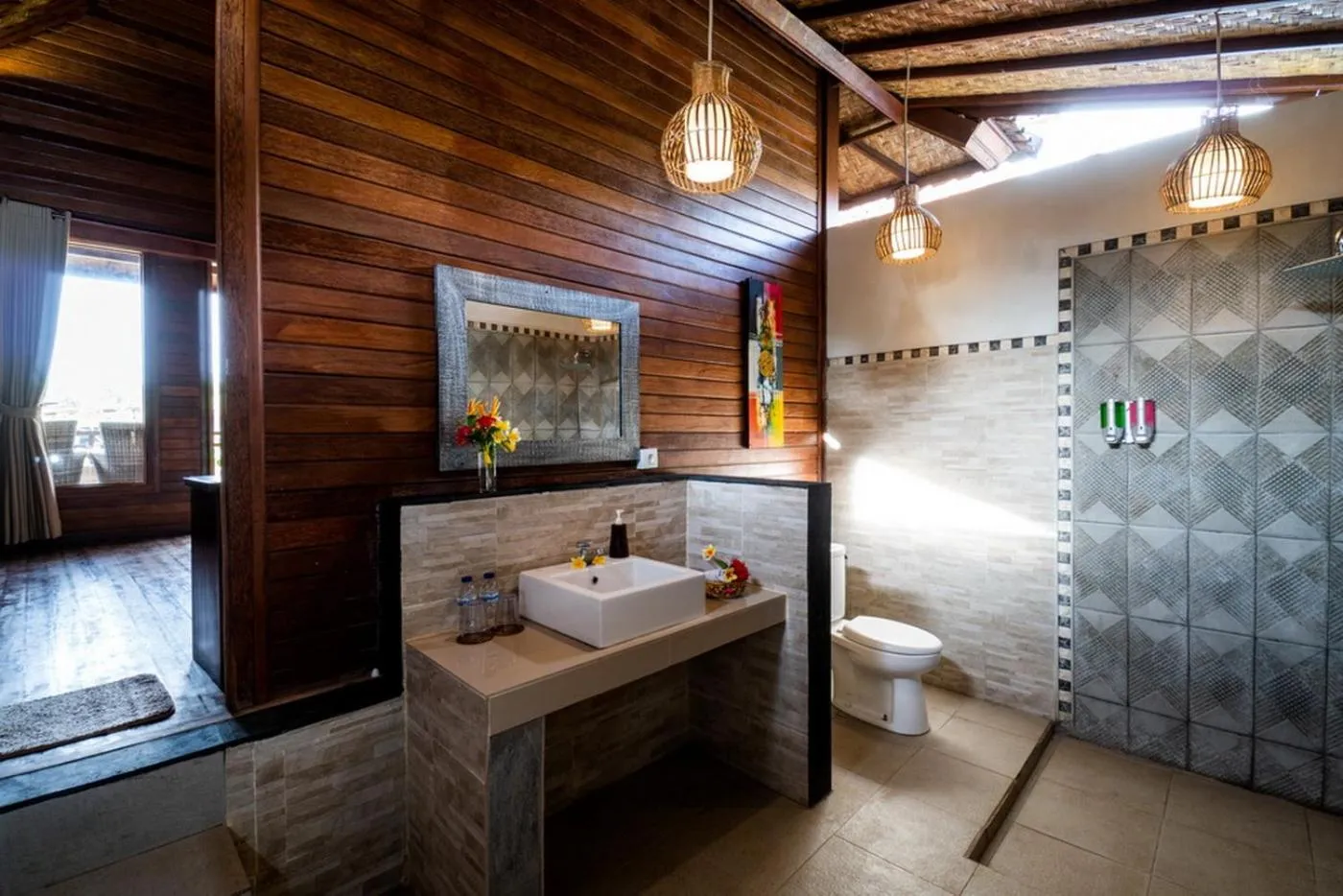 Shower in Sunset Cave Villas Lembongan