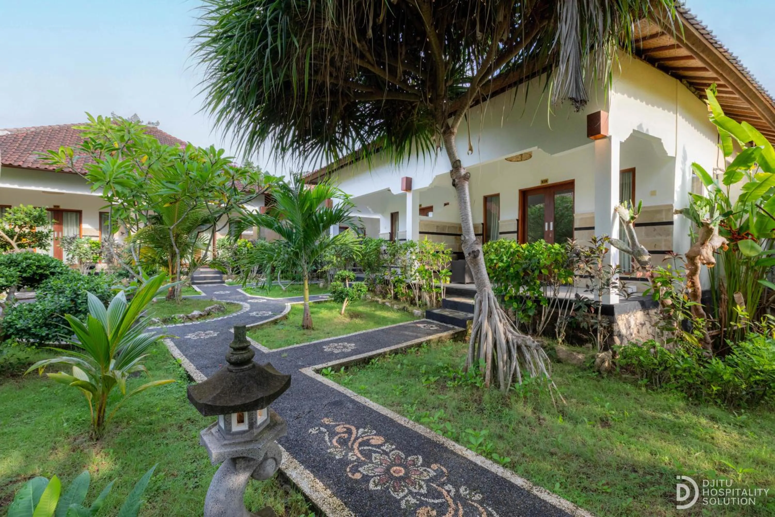 Property building in Sunset Cave Villas Lembongan
