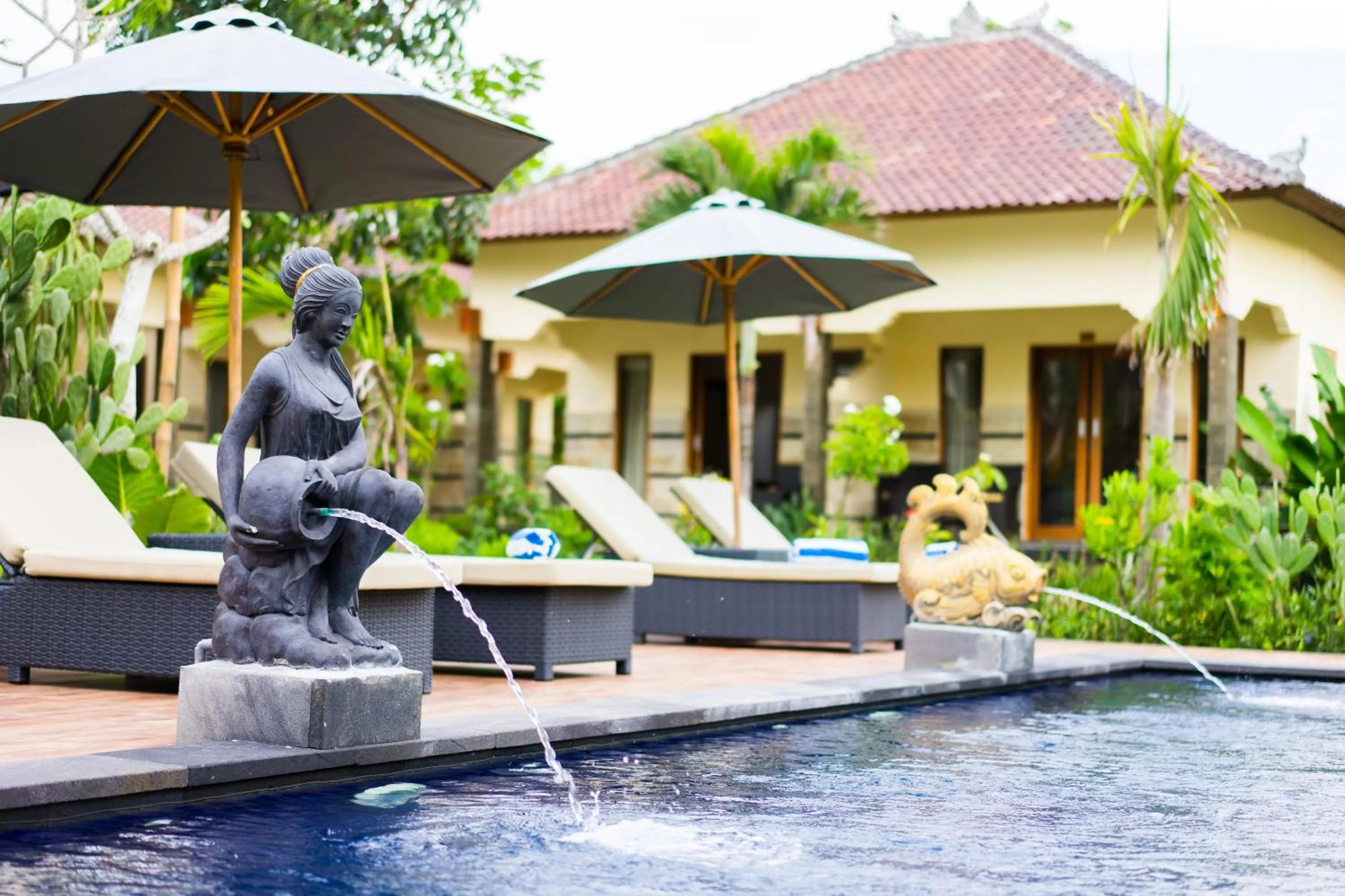 Pool view in Sunset Cave Villas Lembongan