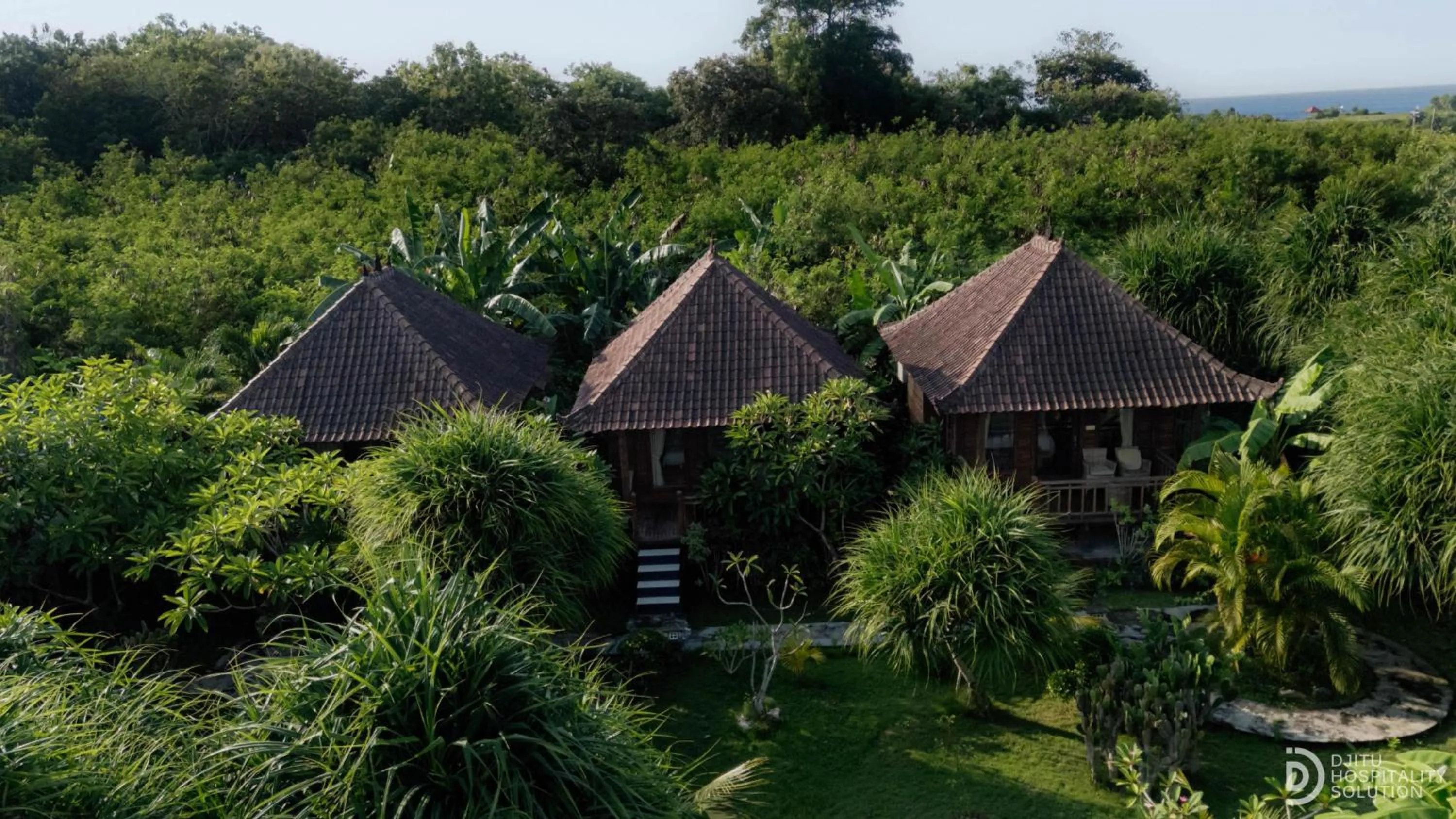 Property building in Sunset Cave Villas Lembongan