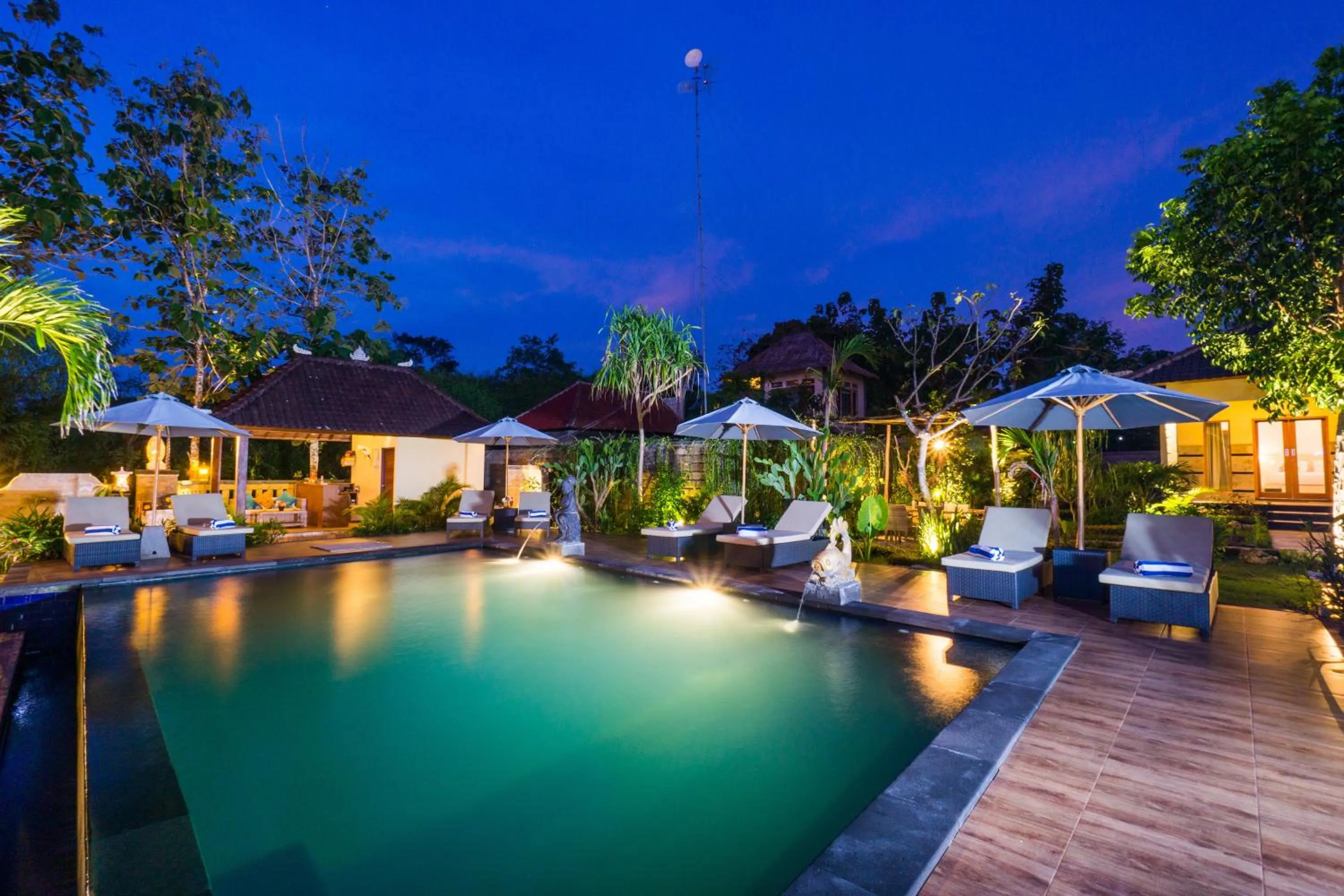 Pool view in Sunset Cave Villas Lembongan