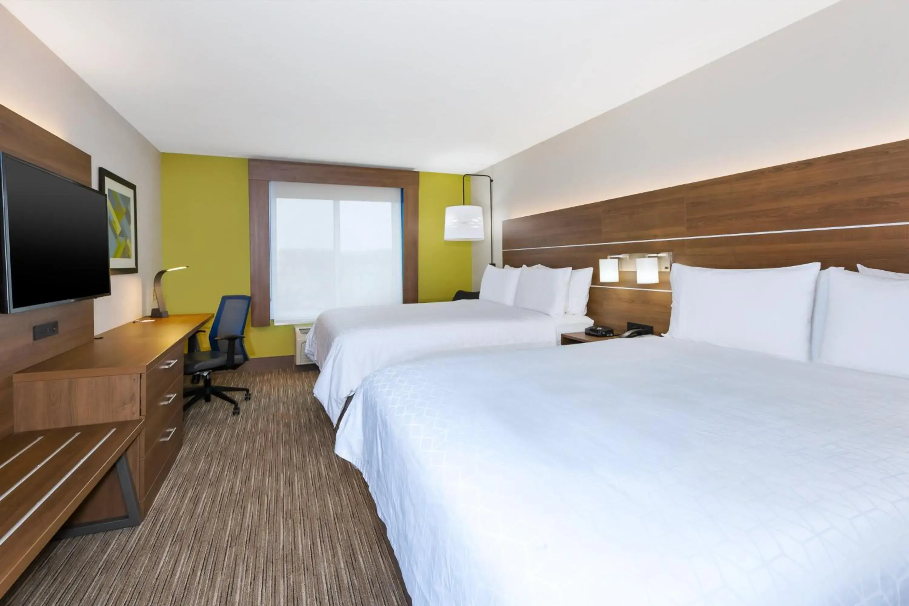 Standard Room with Two Queen Beds in Holiday Inn Express & Suites Dayton South Franklin by IHG Standard Room with Two Queen Beds in Holiday Inn Express & Suites Dayton South Franklin by IHG
