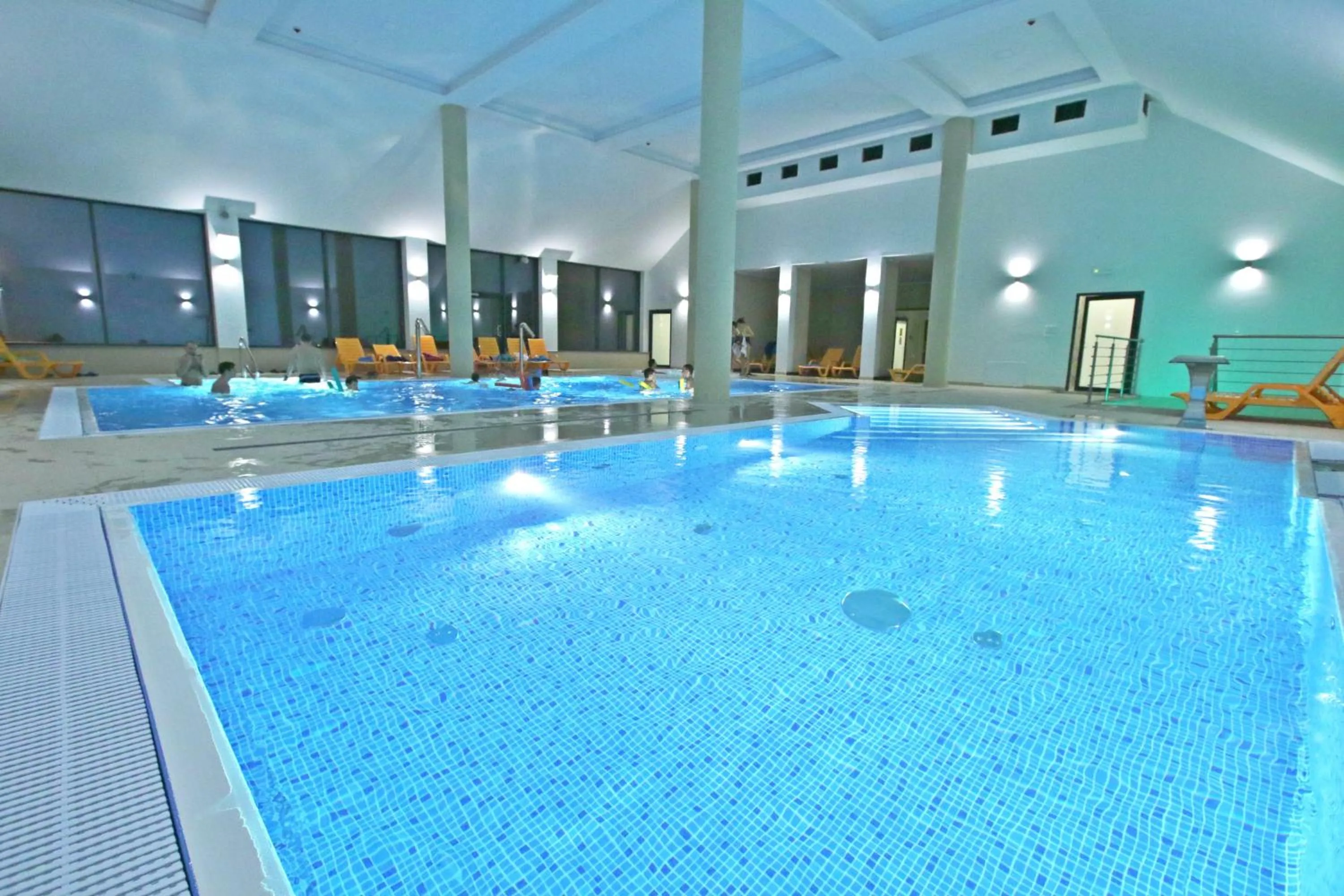 Swimming pool in Hotel Nowy Zdrój - Centrum Zdrowia i Wypoczynku