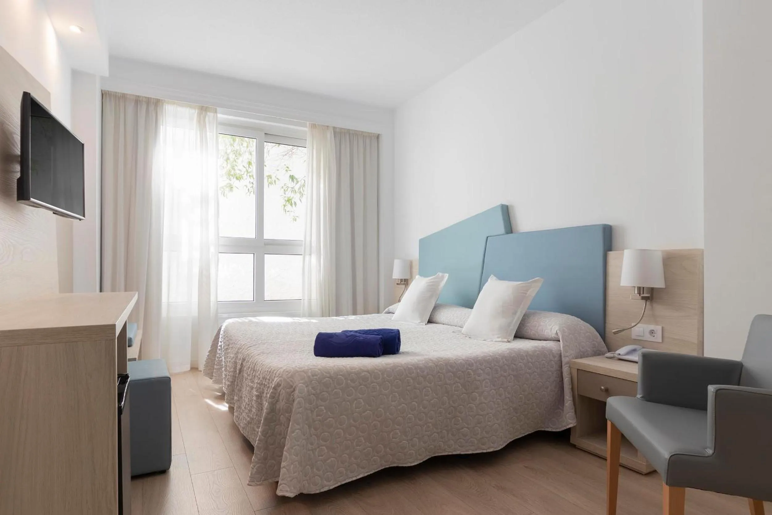 TV and multimedia, Bed in Hotel Palia Las Palomas