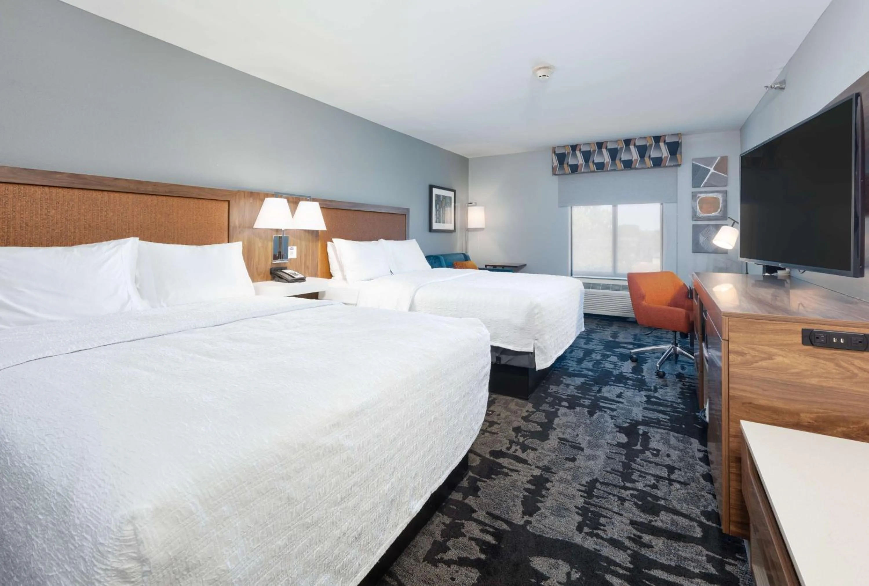 Bed in Hampton Inn Norfolk