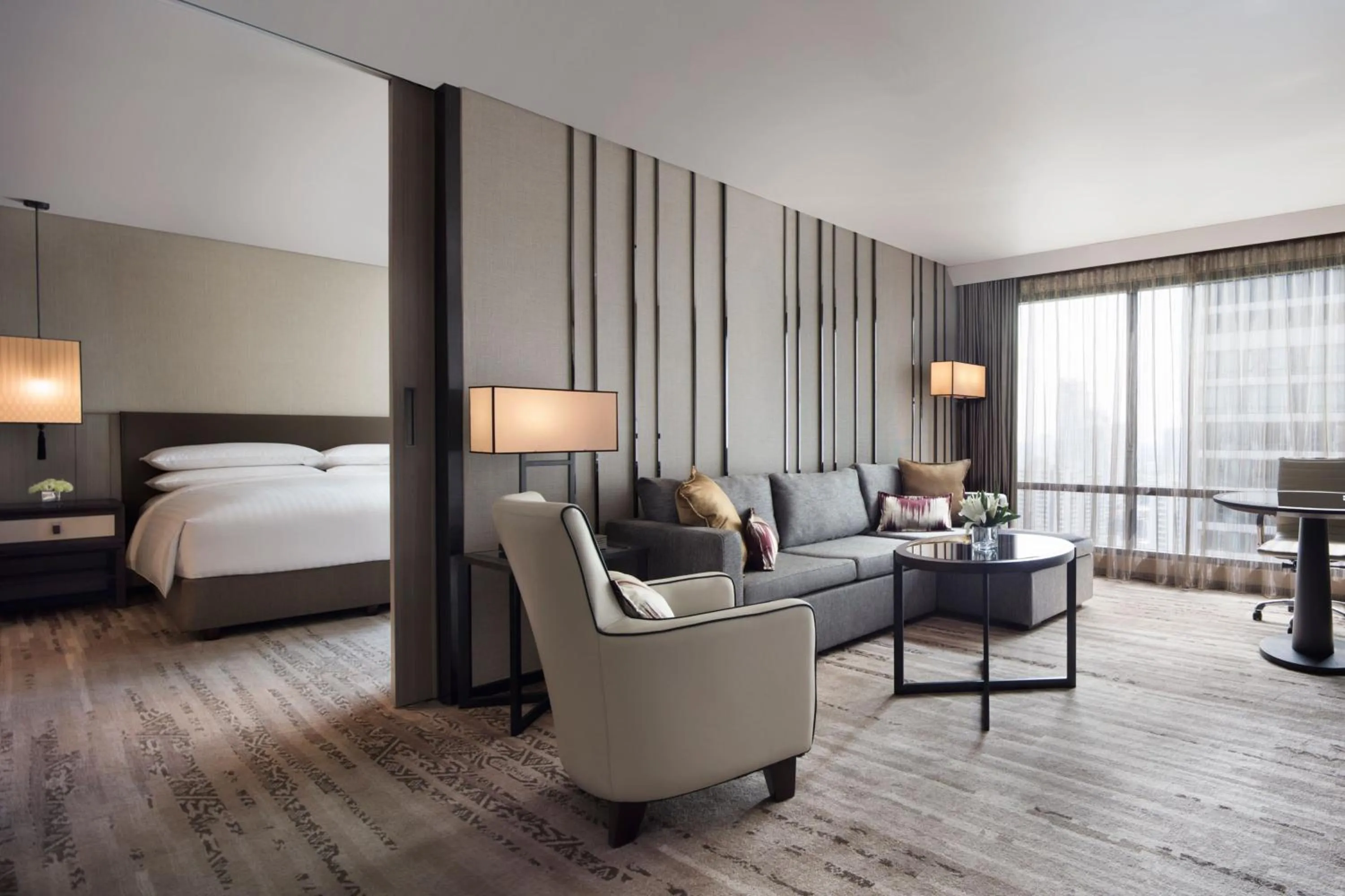 Photo of the whole room, Bed in Bangkok Marriott Marquis Queens Park