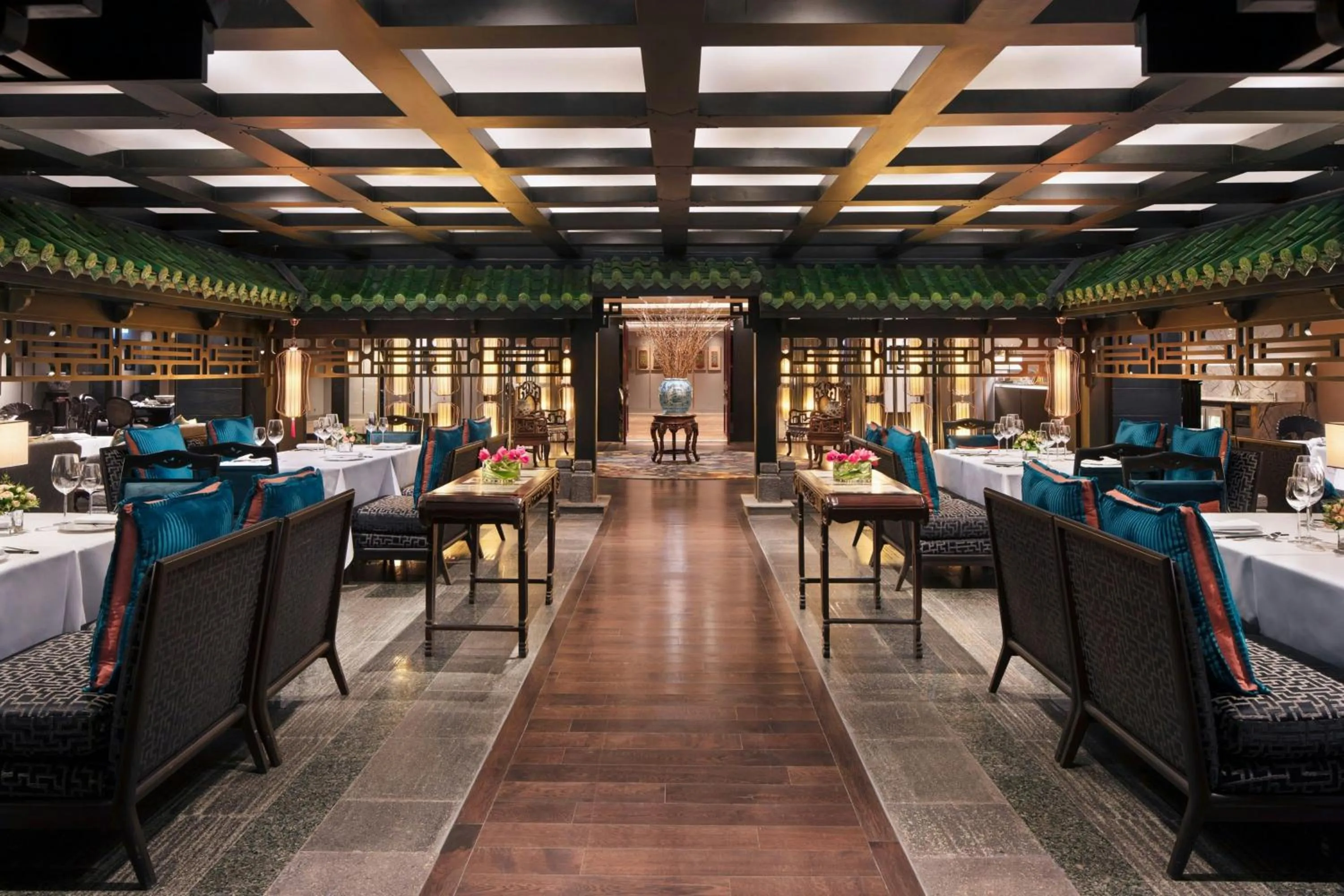 Restaurant/places to eat in Bangkok Marriott Marquis Queens Park