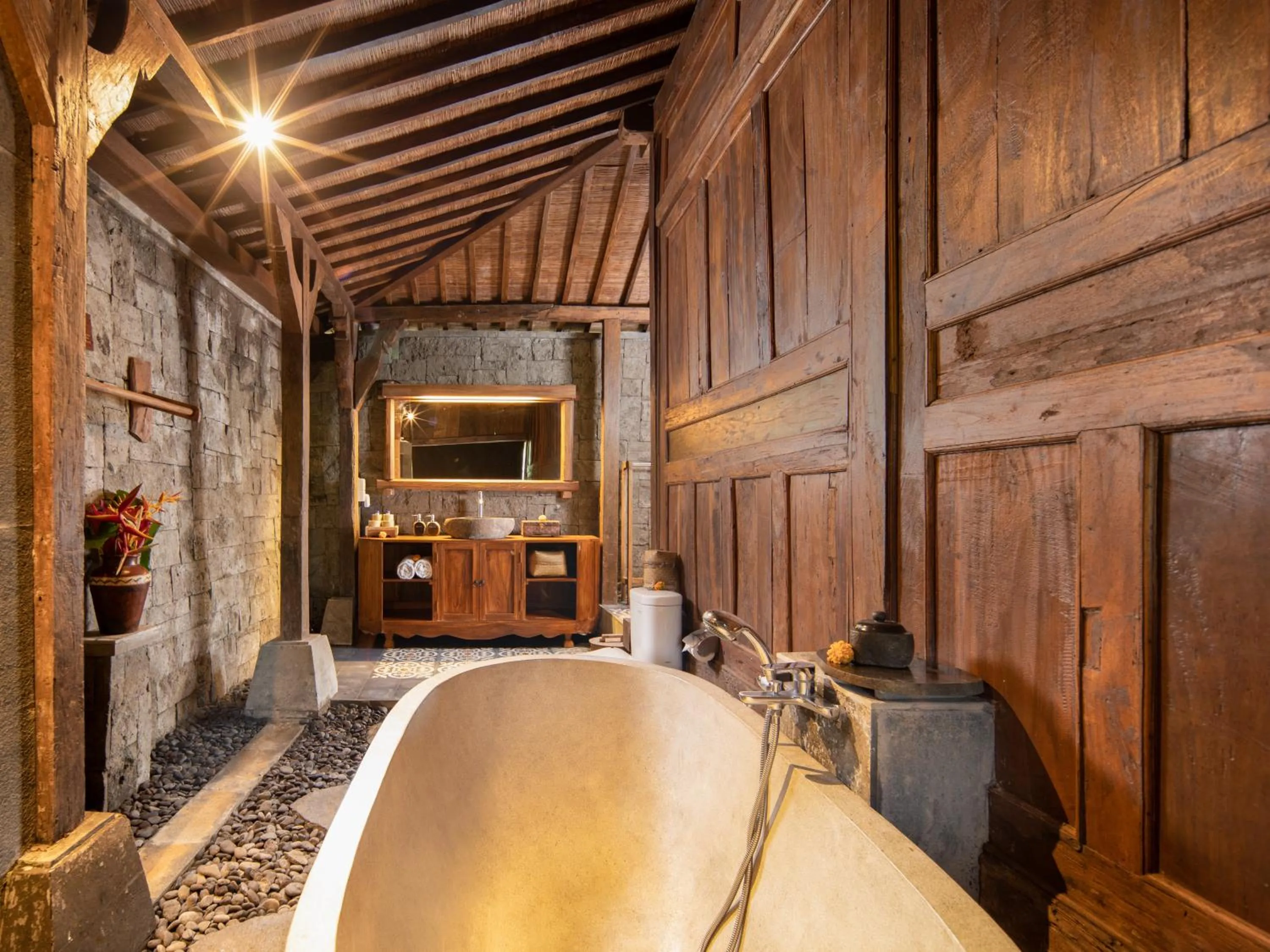 Shower in Madani Antique Villas