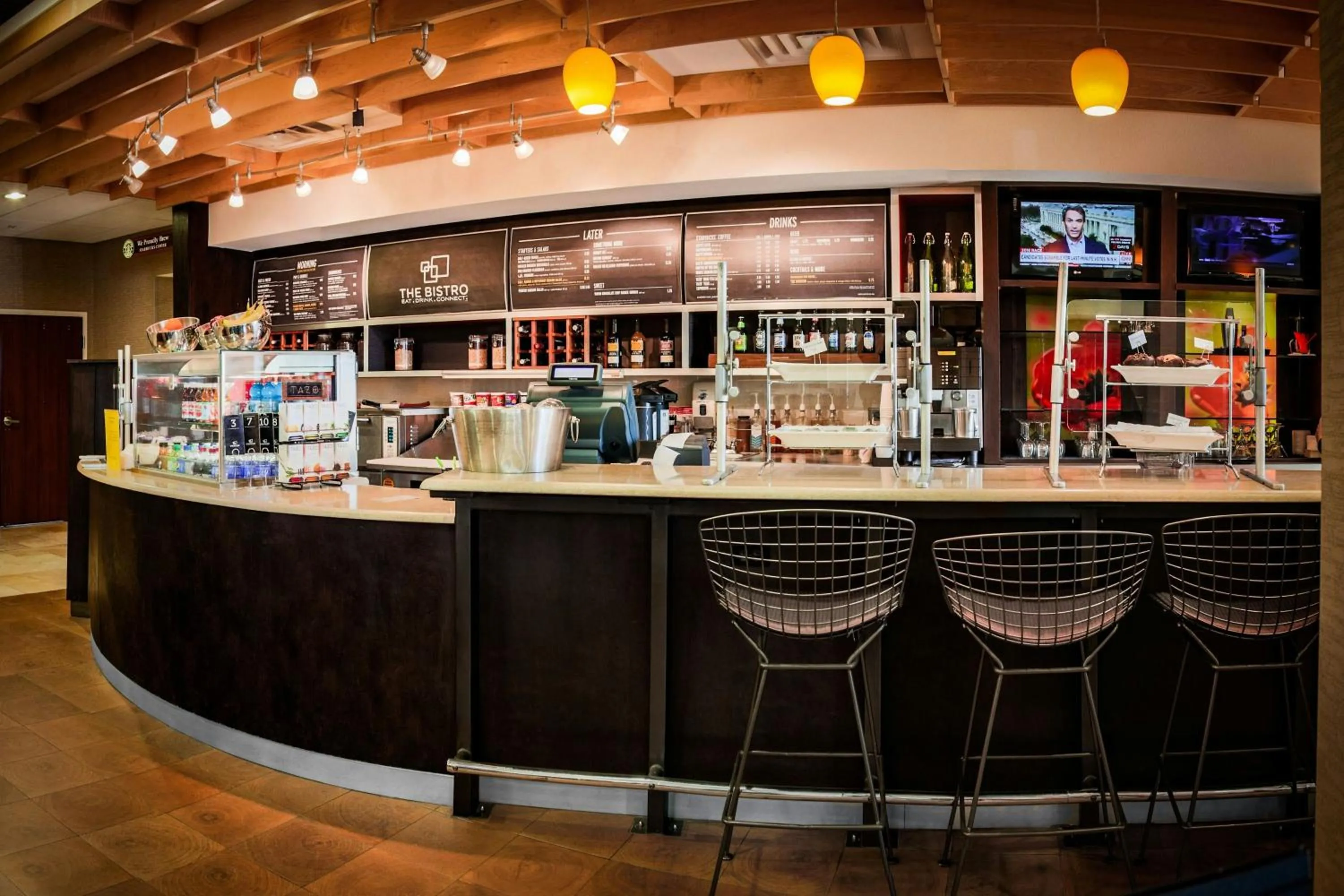 Restaurant/places to eat in Courtyard by Marriott Norman