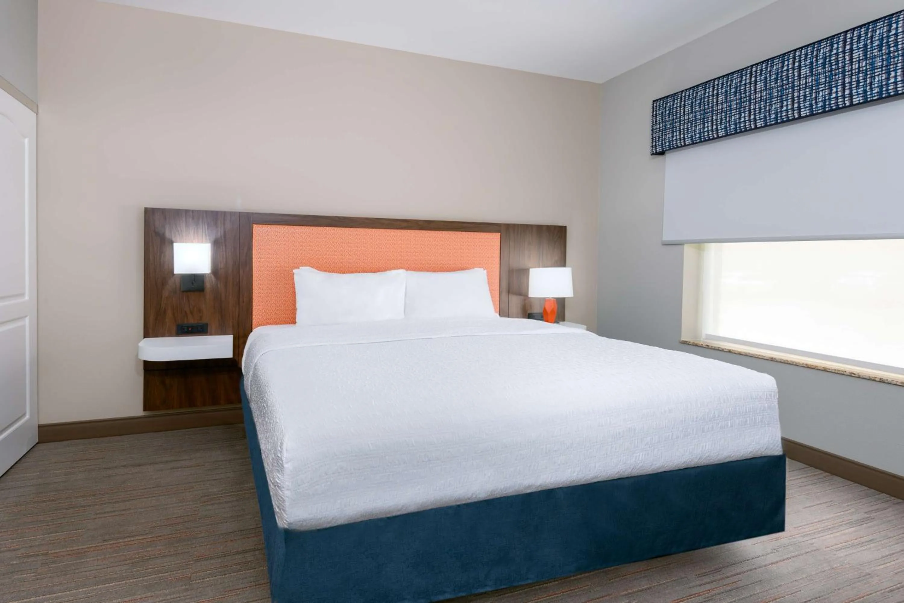 Bed in Hampton Inn & Suites Murfreesboro