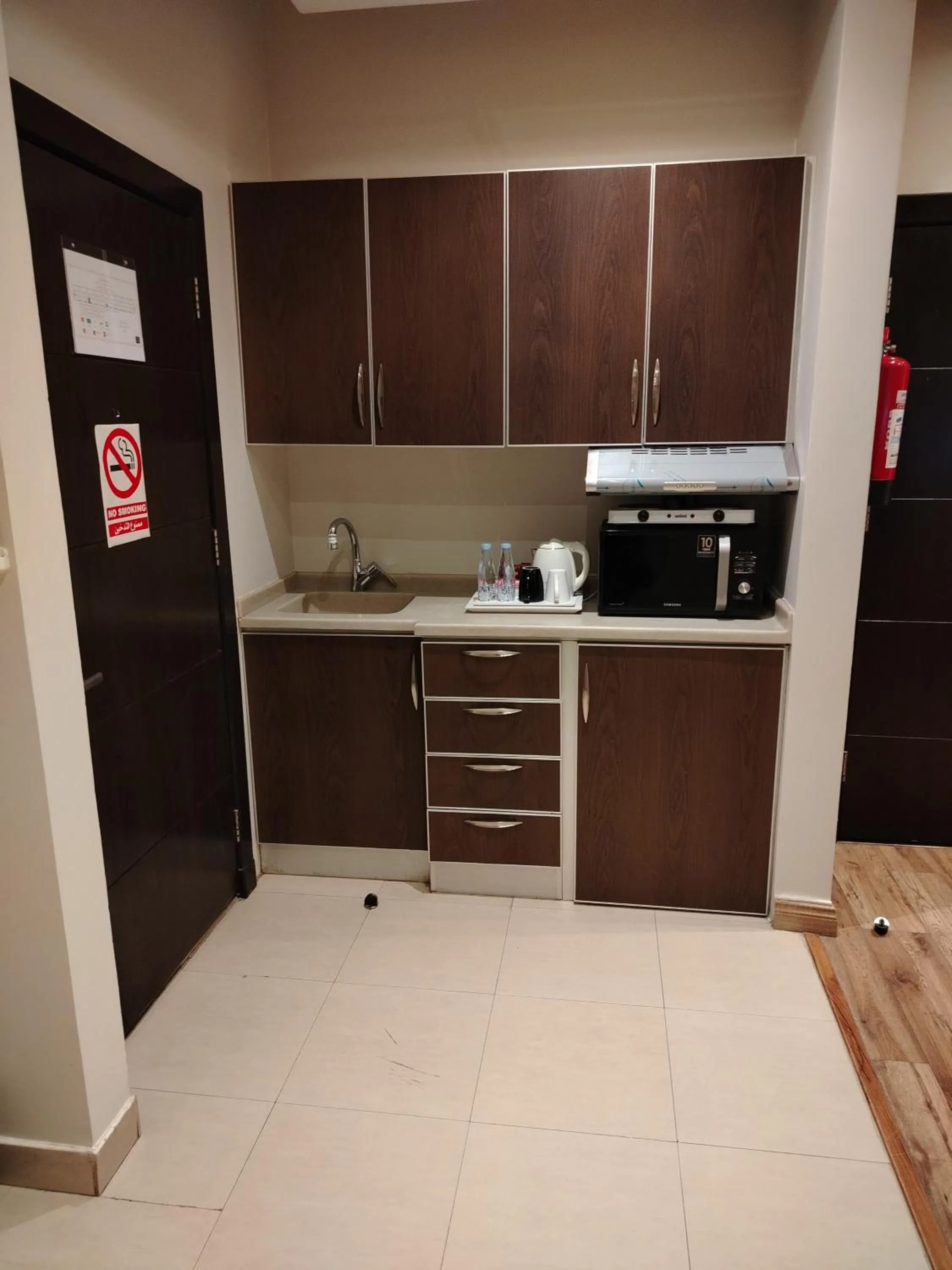 minibar in Daif Inn Serviced Apartments - Qurtubah