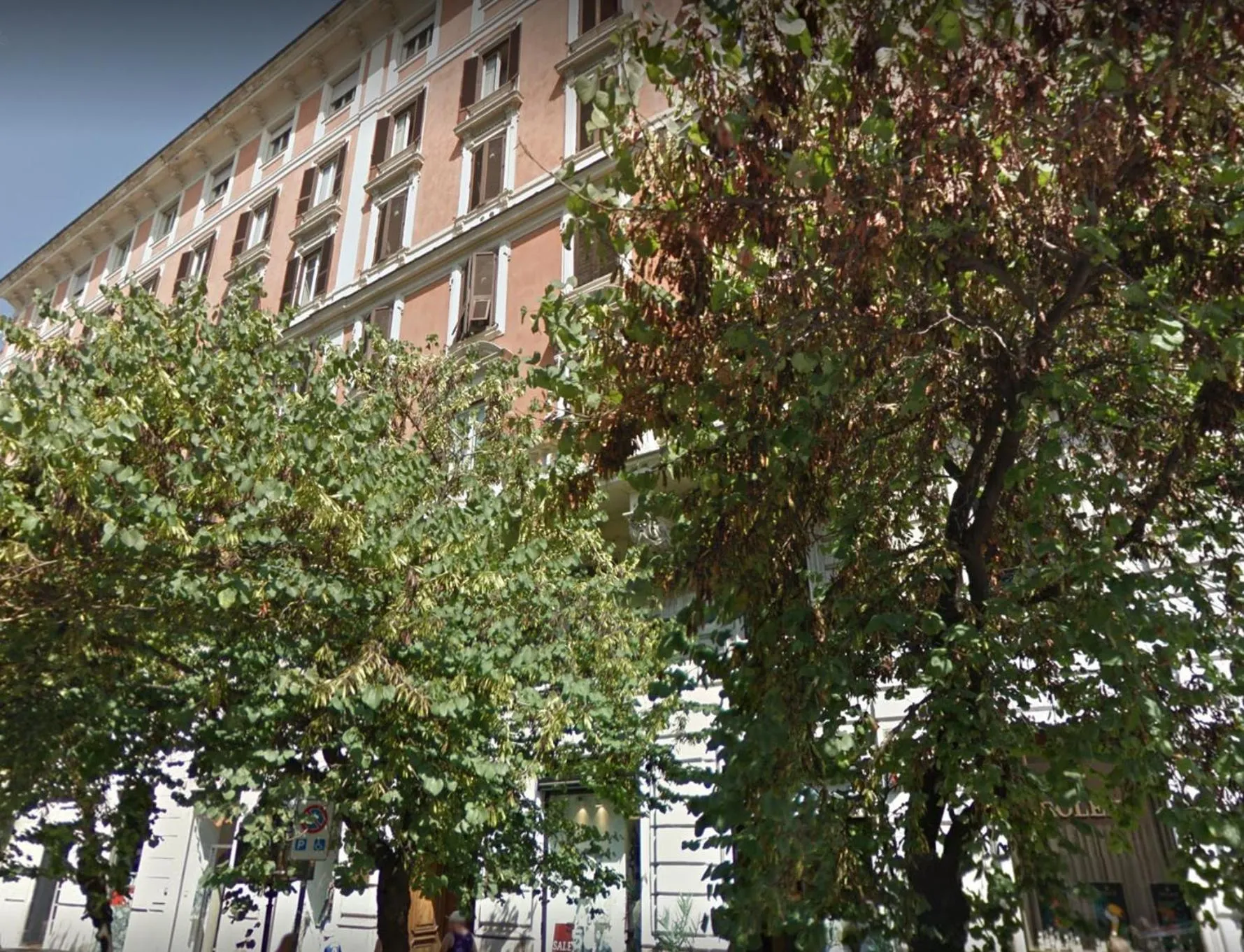 Restaurant/places to eat in Residenza Vatican Suite