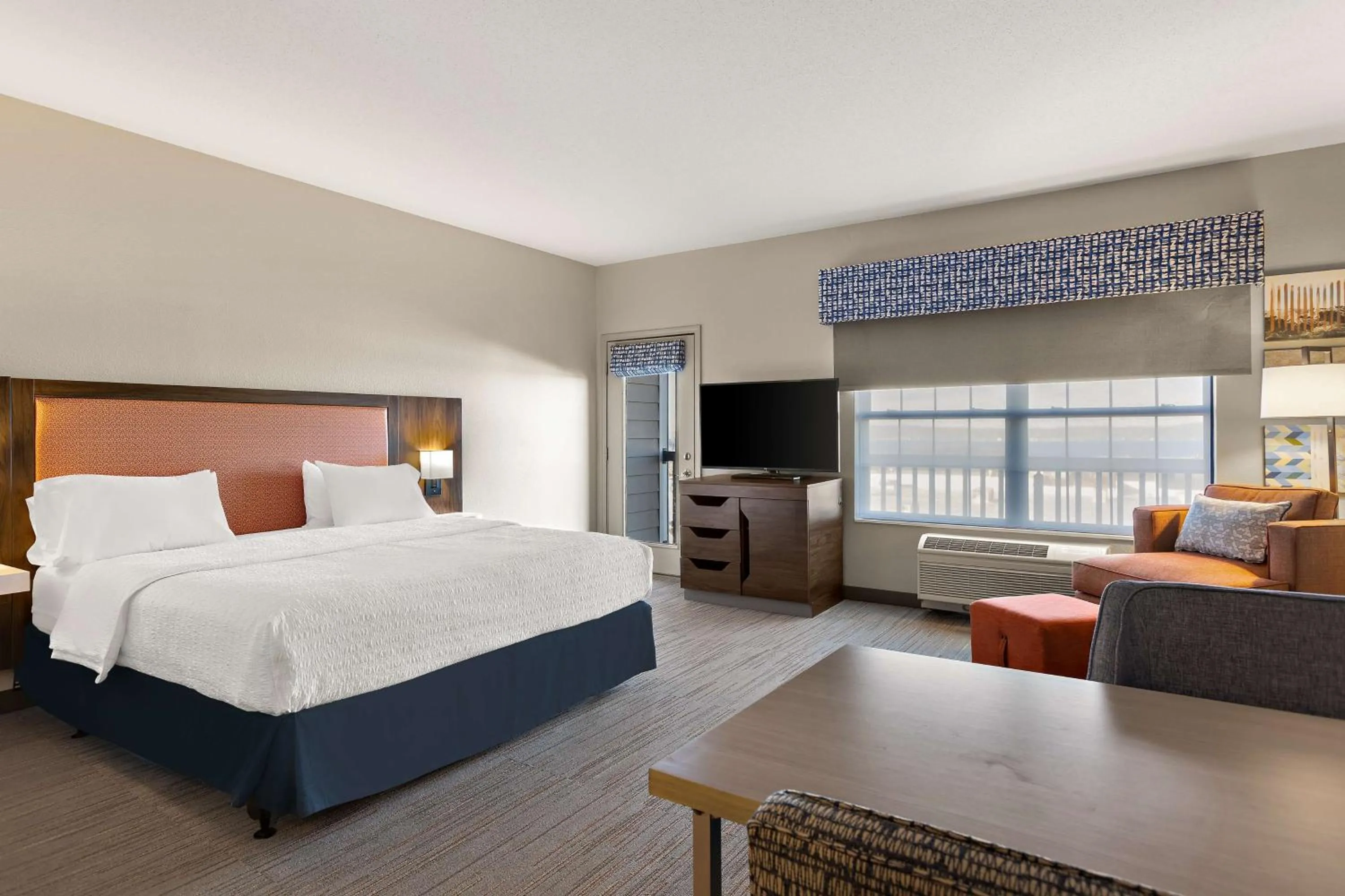 Bedroom, Bed in Hampton Inn & Suites Petoskey