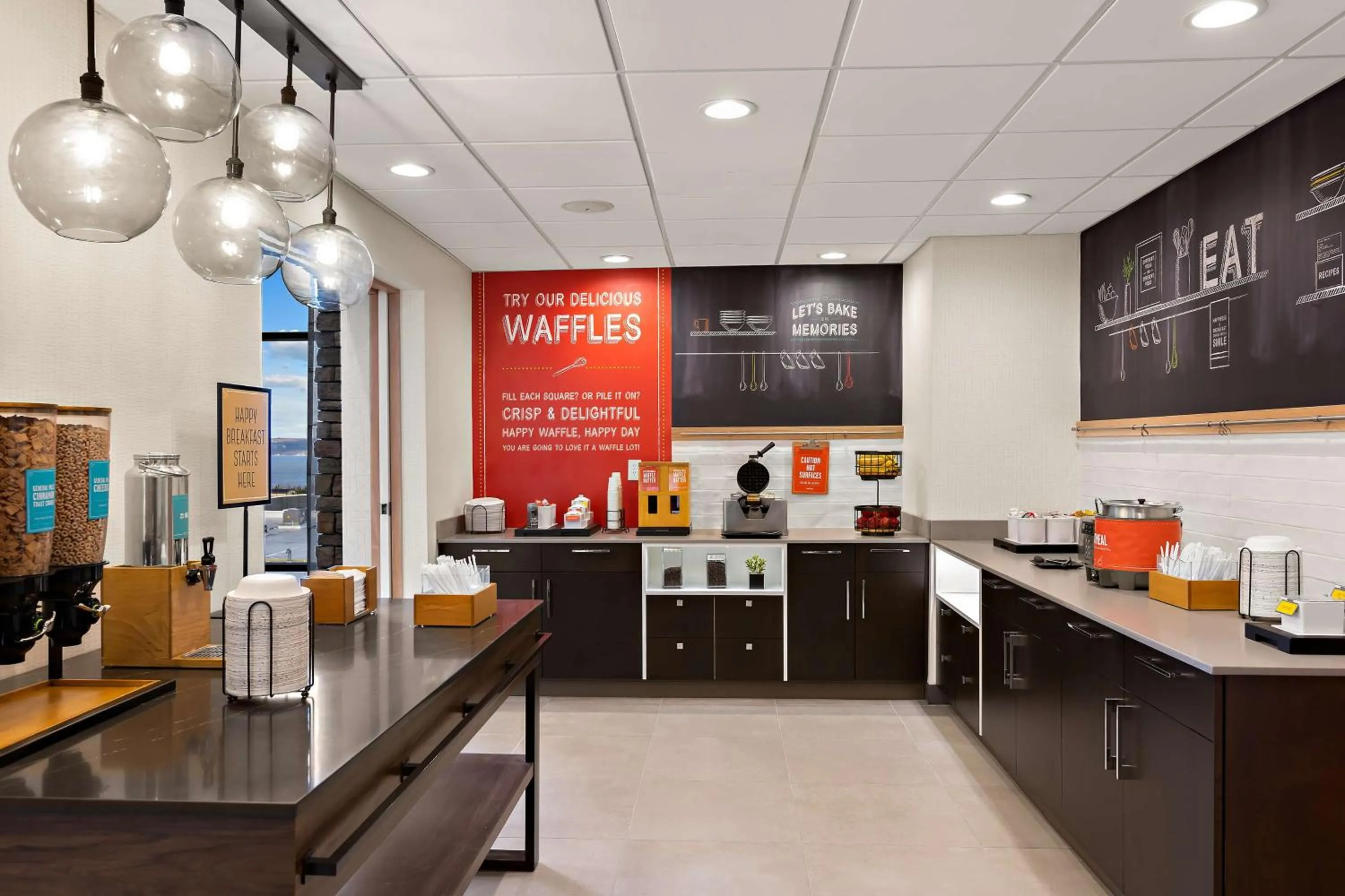 Breakfast in Hampton Inn & Suites Petoskey