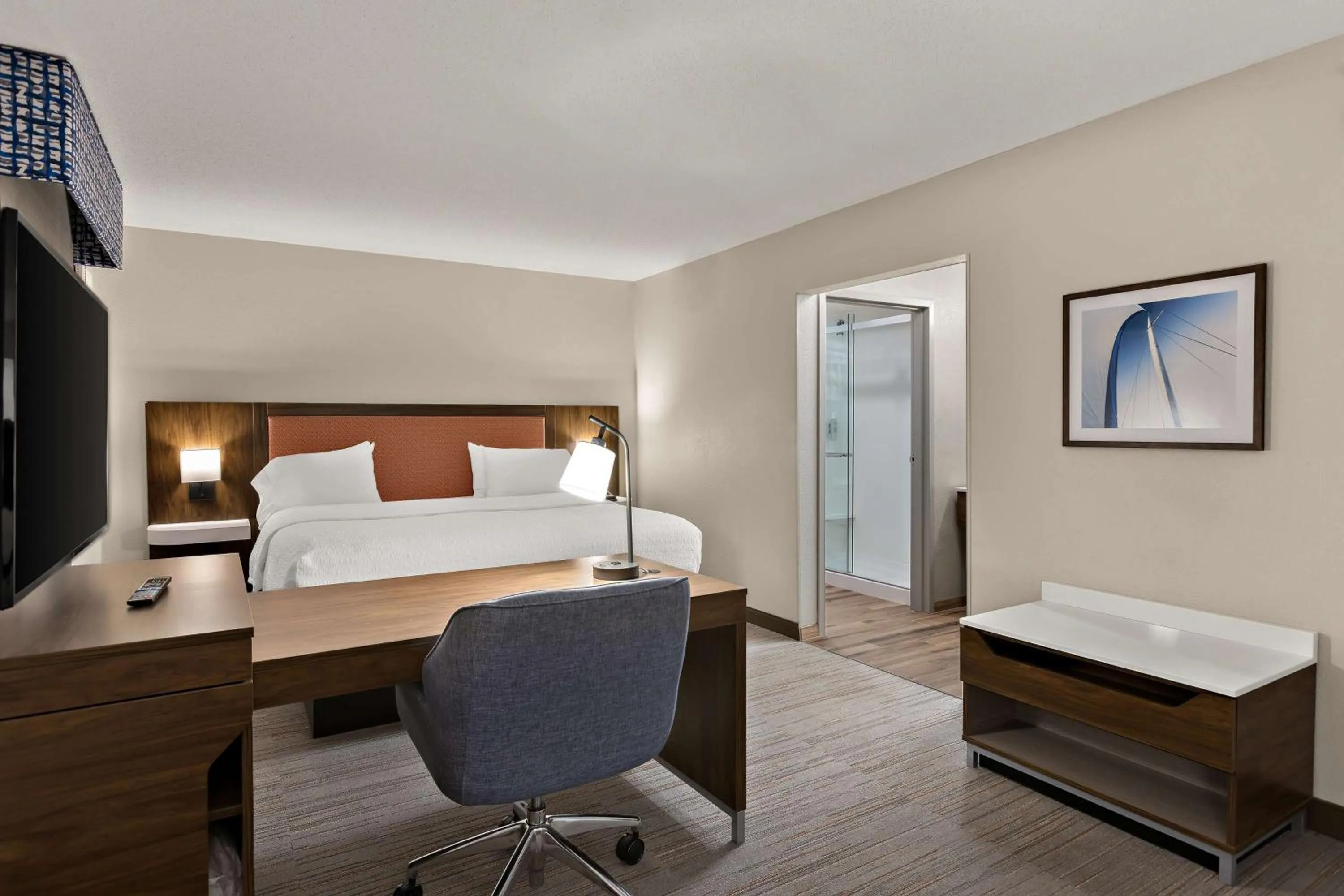 Bedroom, Bed in Hampton Inn & Suites Petoskey