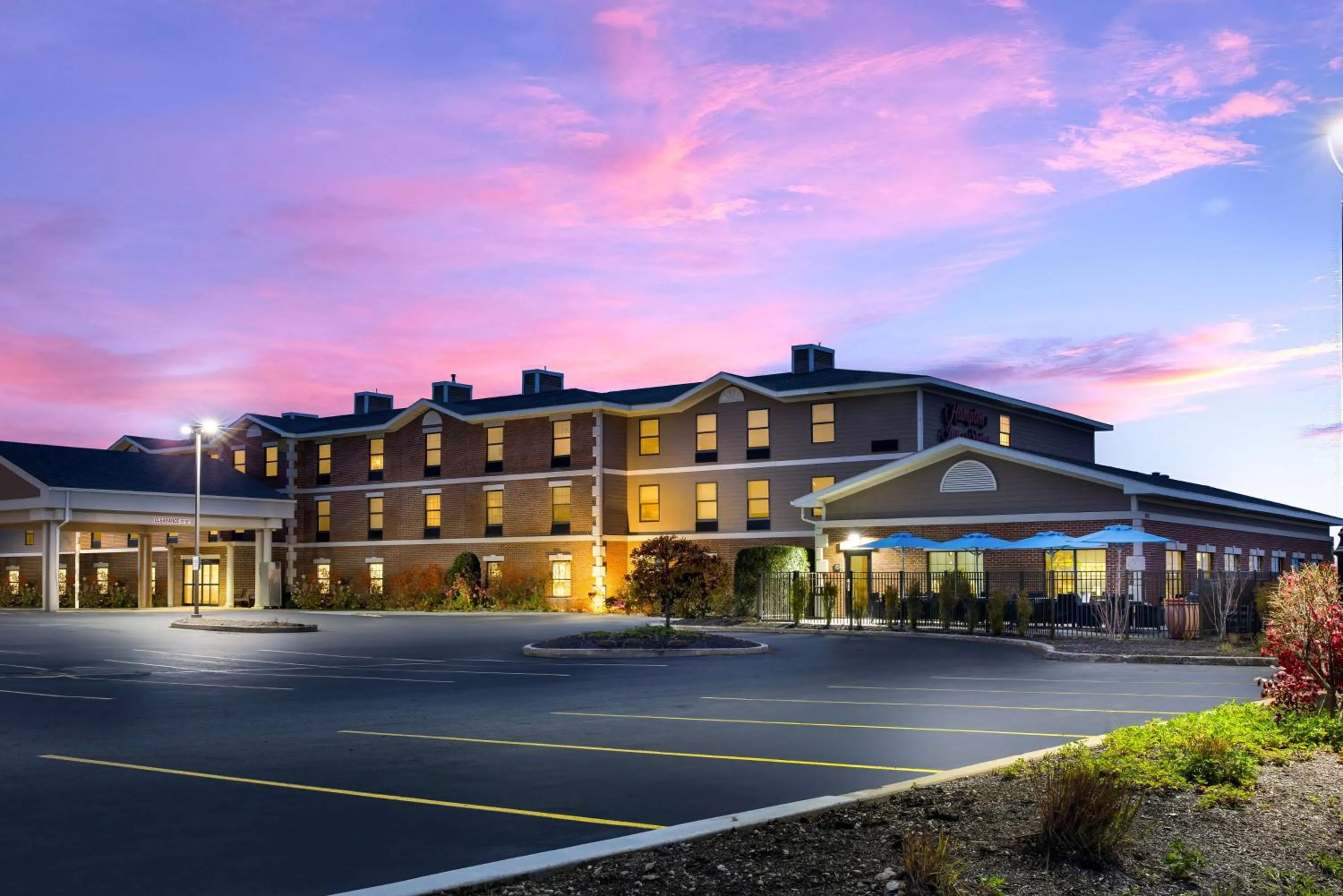 Property building in Hampton Inn & Suites Petoskey
