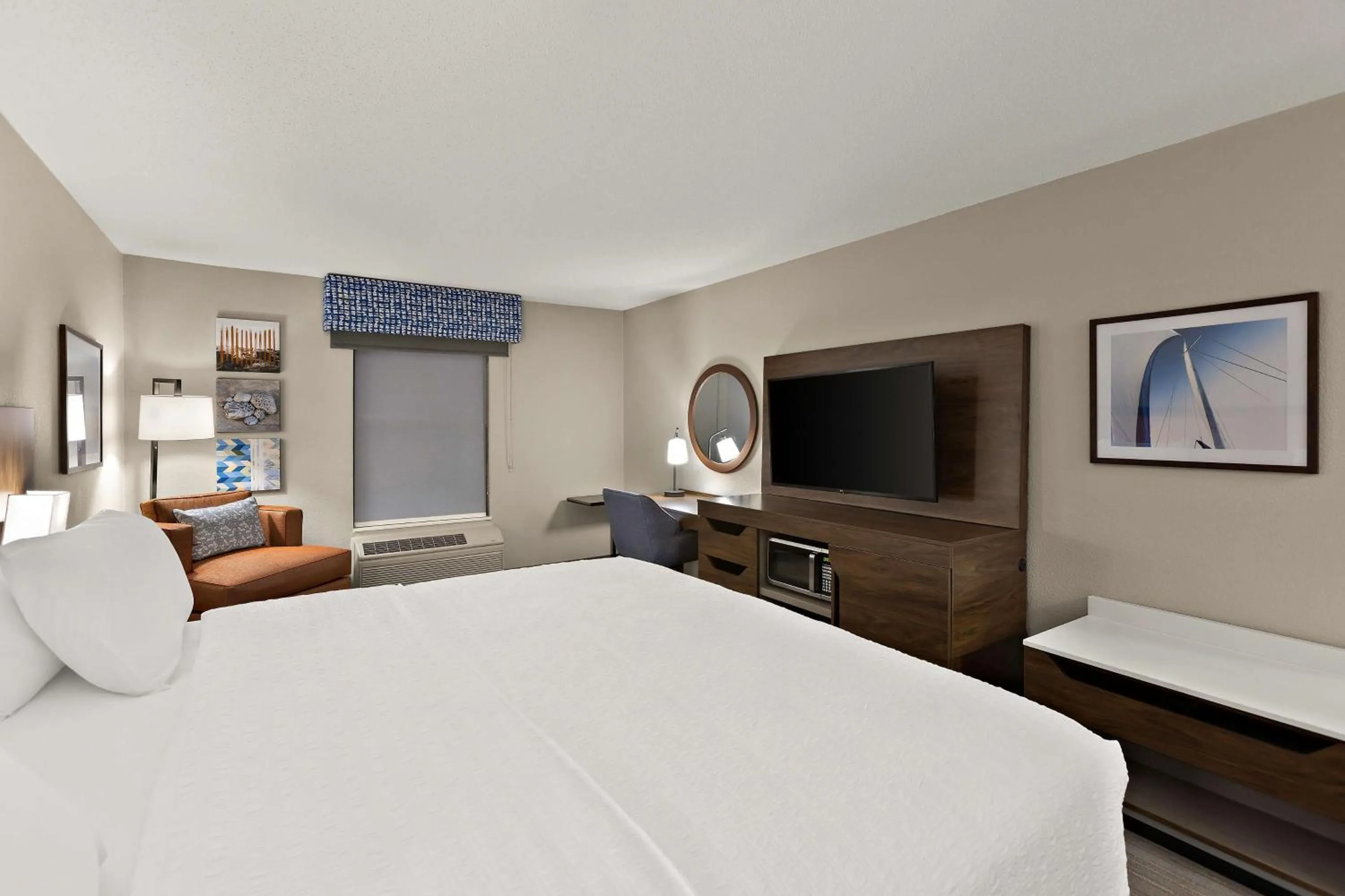 Bedroom, Bed in Hampton Inn & Suites Petoskey