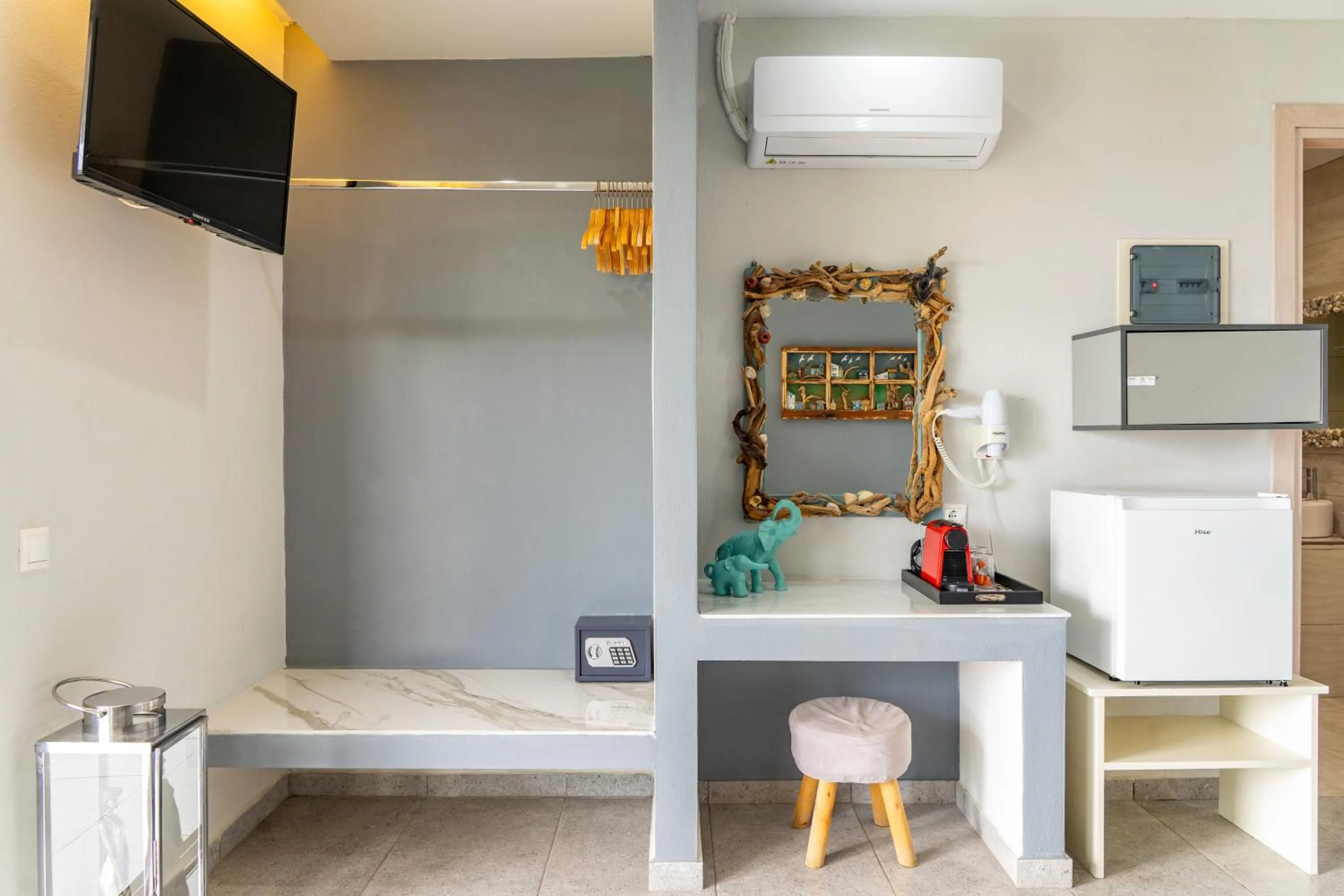 TV and multimedia in Core Luxury Suites