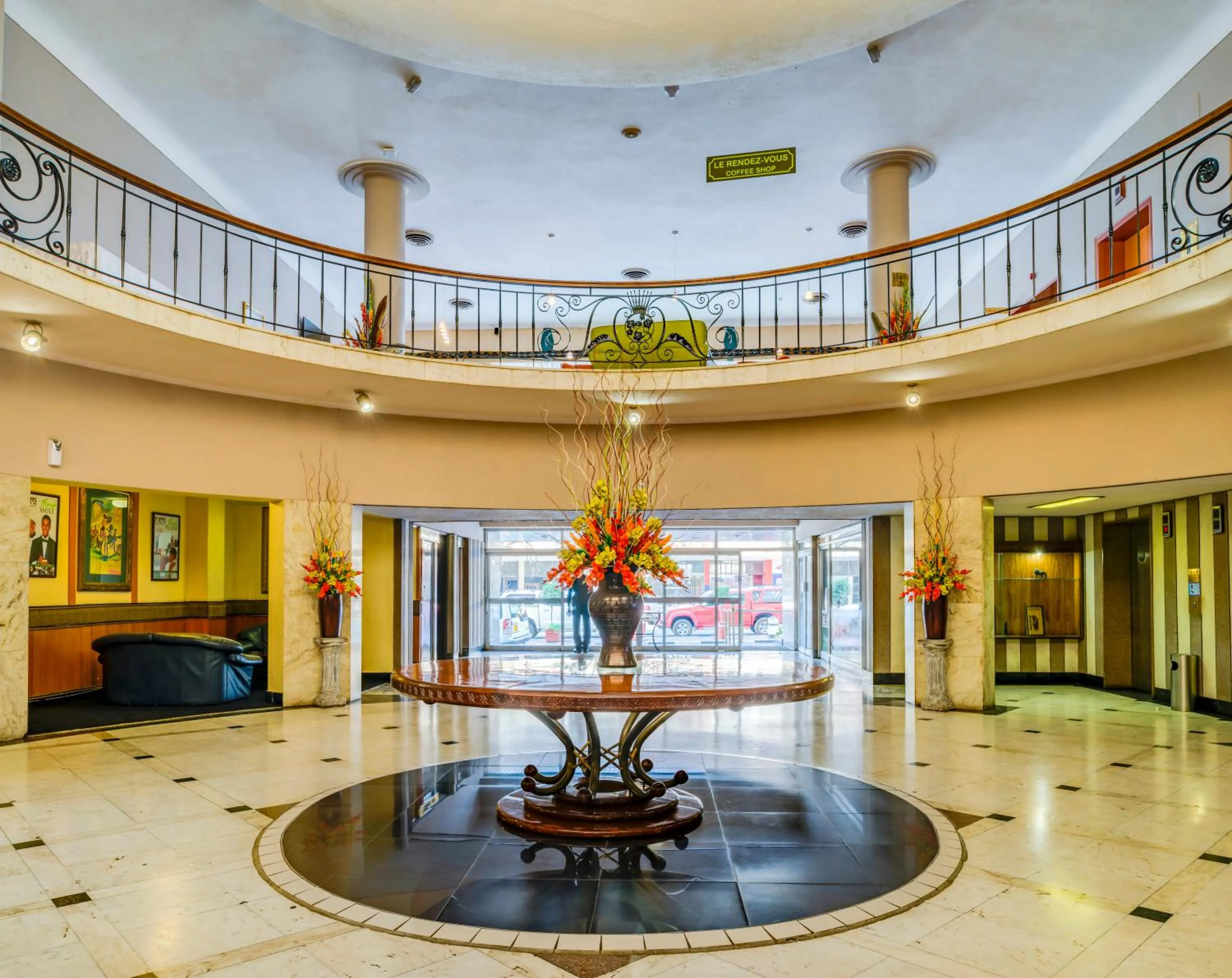 Lobby or reception in Bulawayo Rainbow Hotel